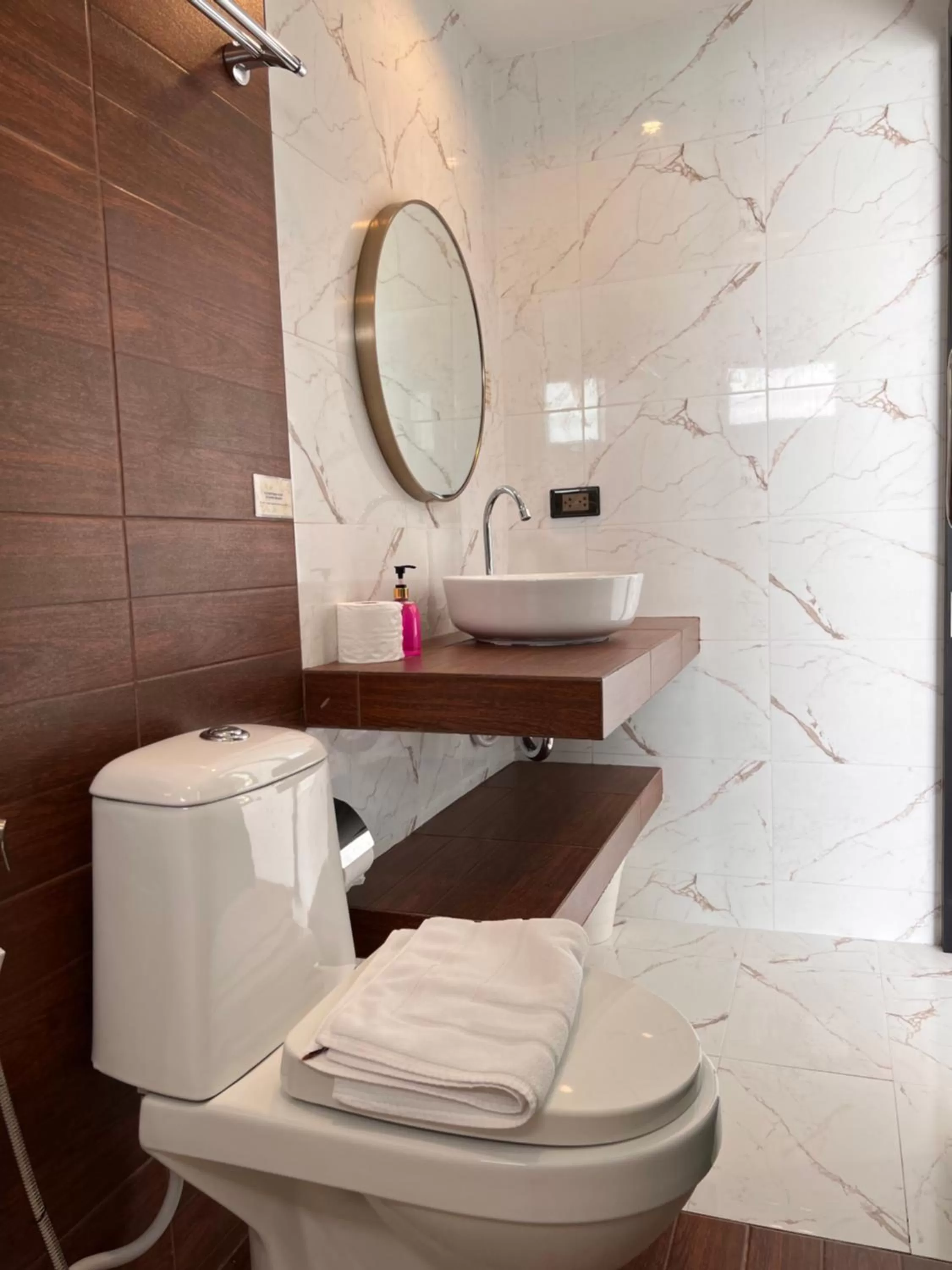 Toilet in Pearl of Samui Resort