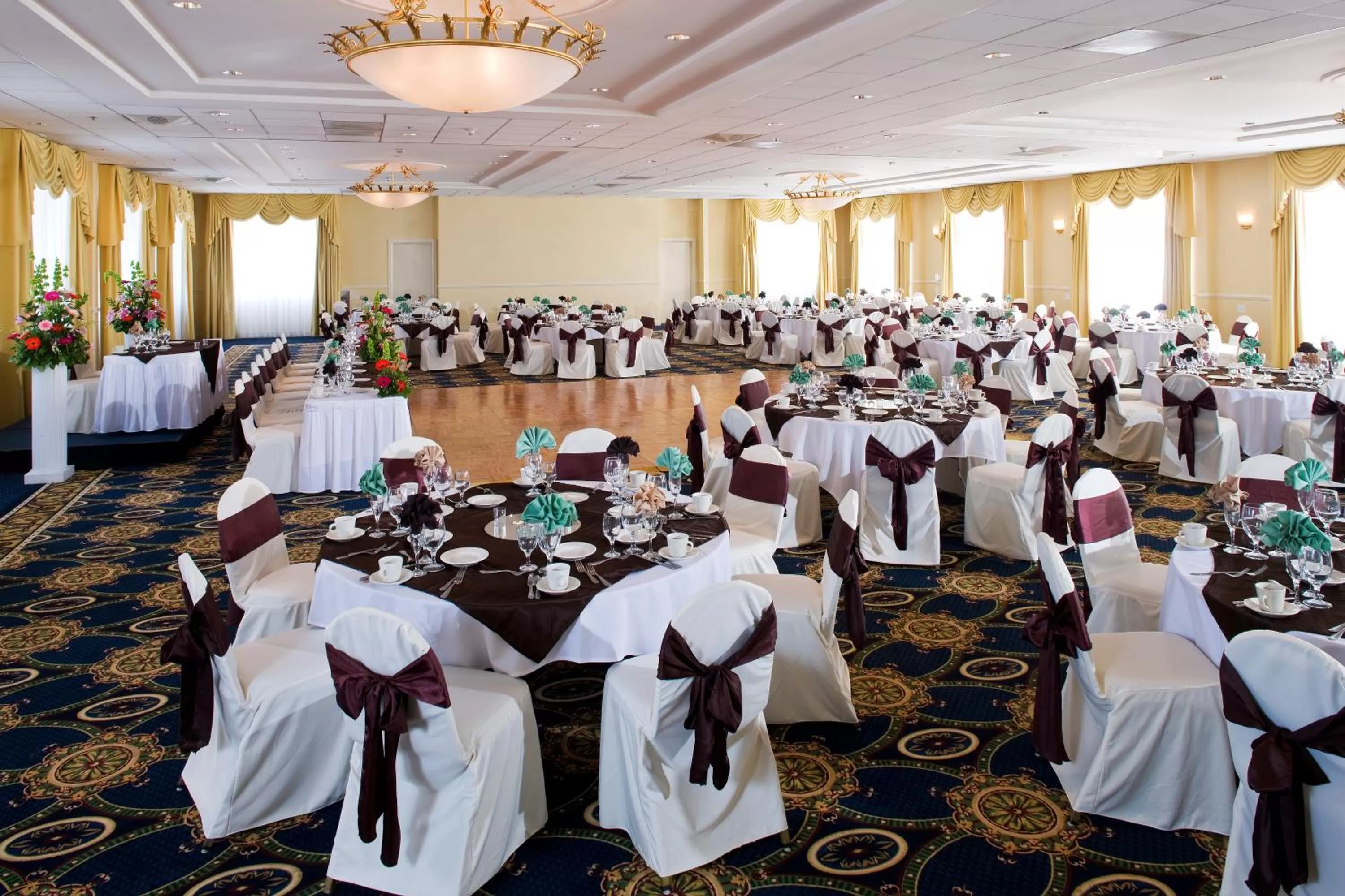 Banquet/Function facilities in Knott's Hotel