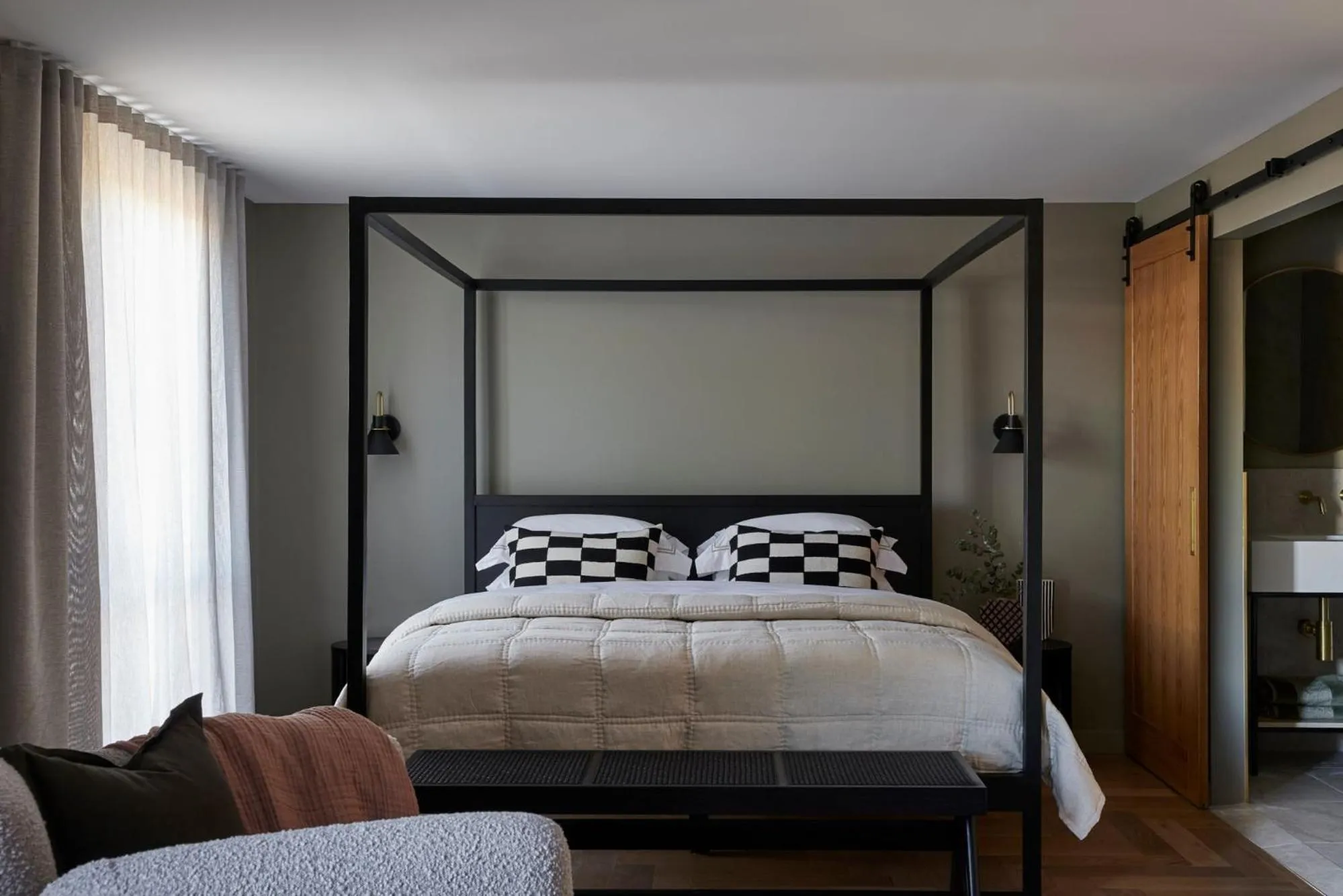 Bed in Central Caleula Motor Lodge