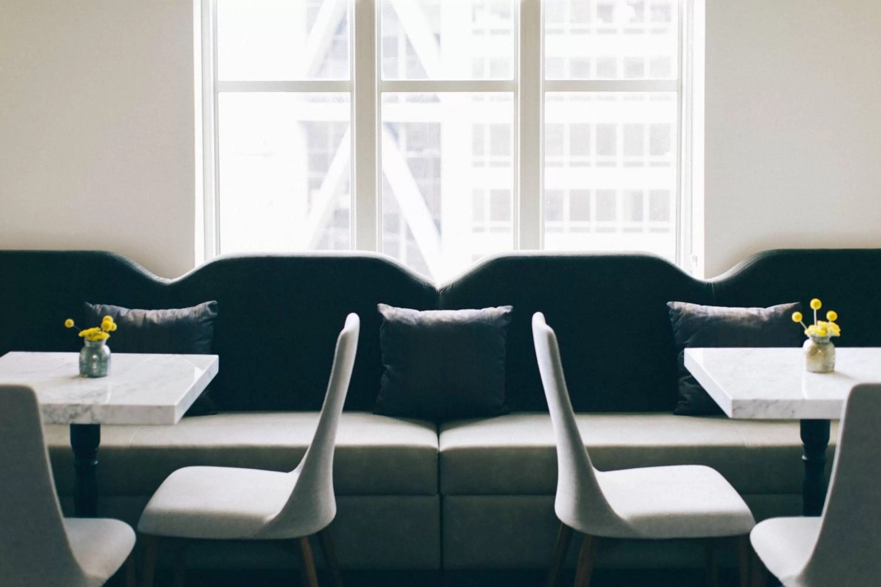 Lounge or bar in Marriott St. Louis Grand