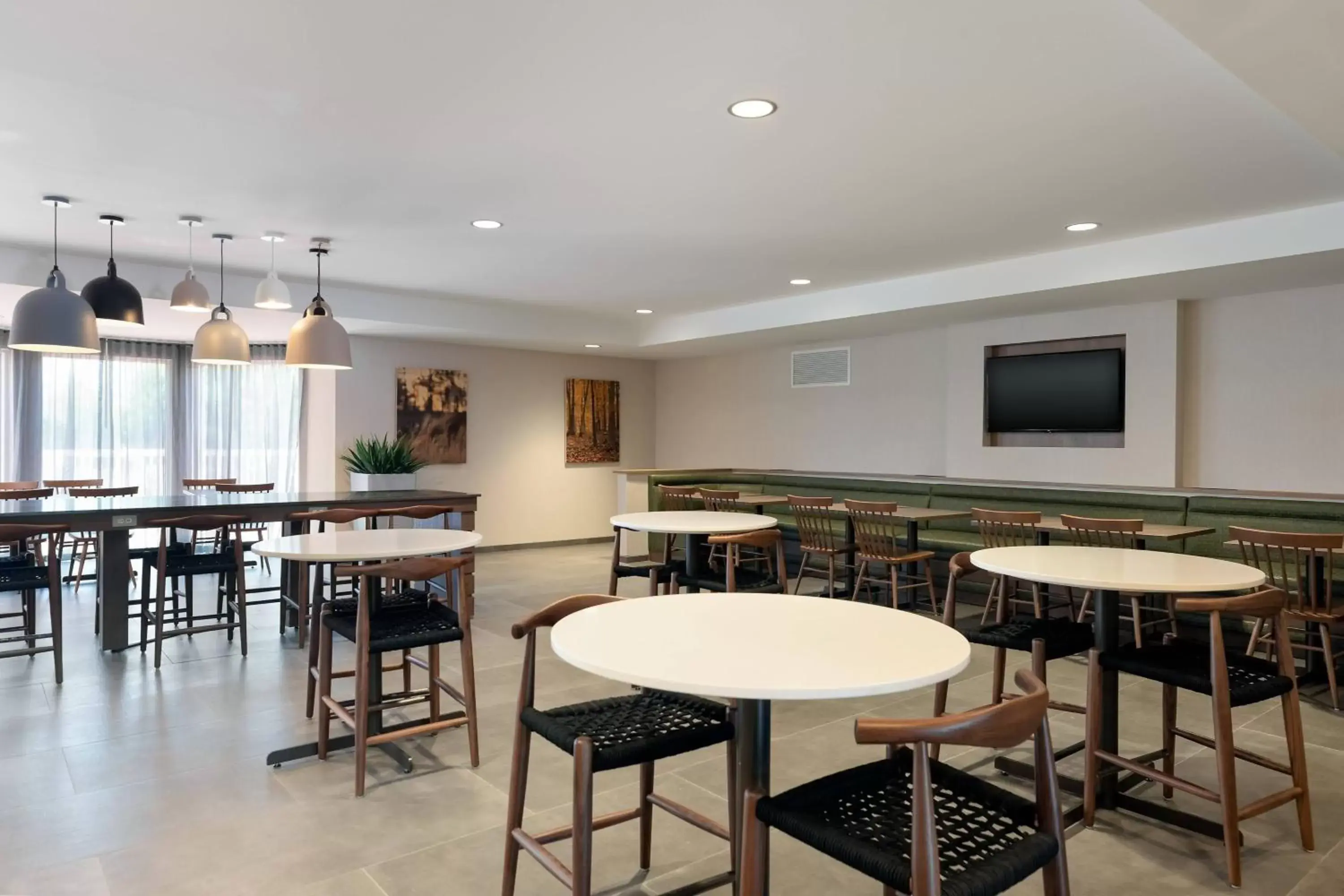 Breakfast, Restaurant/Places to Eat in Fairfield Inn & Suites Savannah Airport