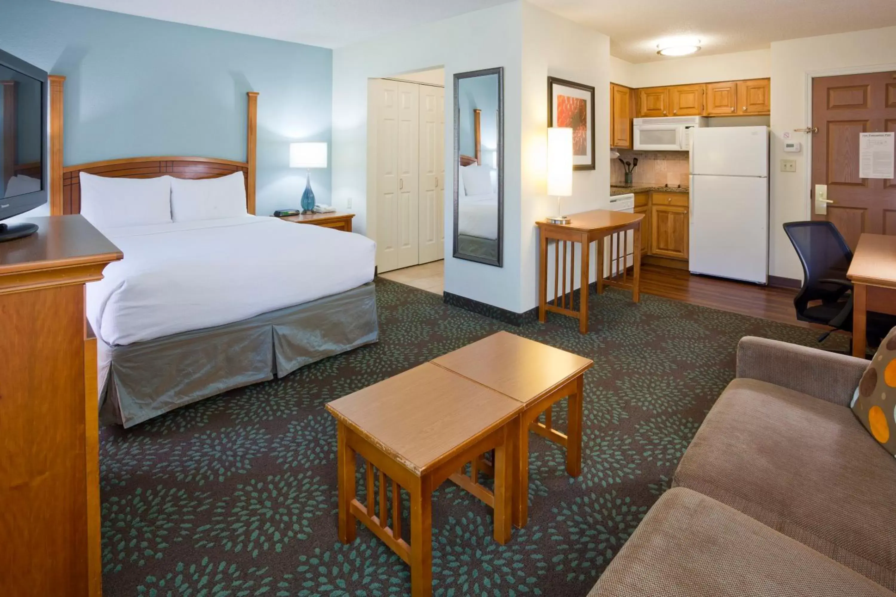 Photo of the whole room, Bed in Staybridge Suites Minneapolis-Maple Grove, an IHG Hotel
