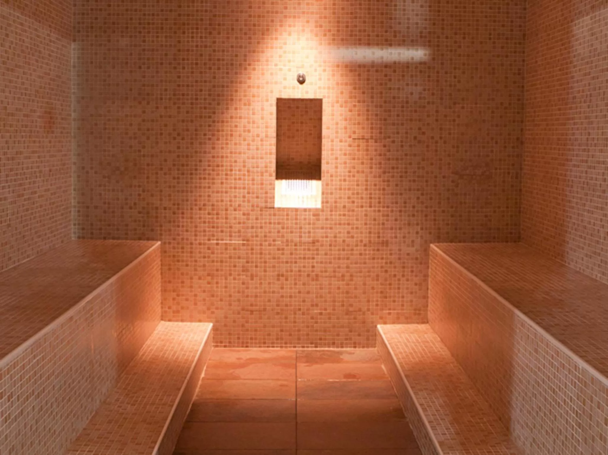 Spa and wellness centre/facilities in BcnSportHostels