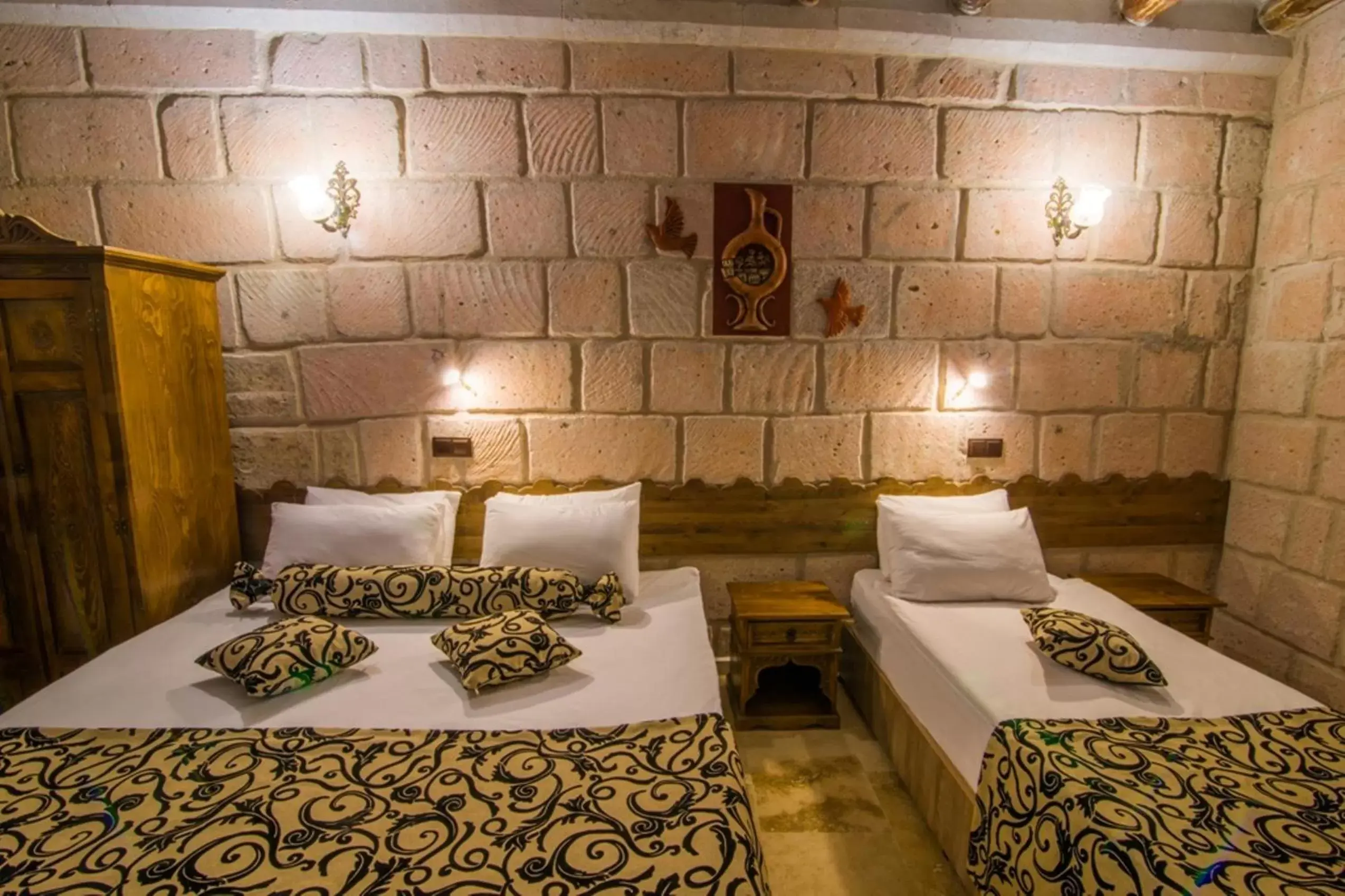 Photo of the whole room, Bed in Historical Goreme House