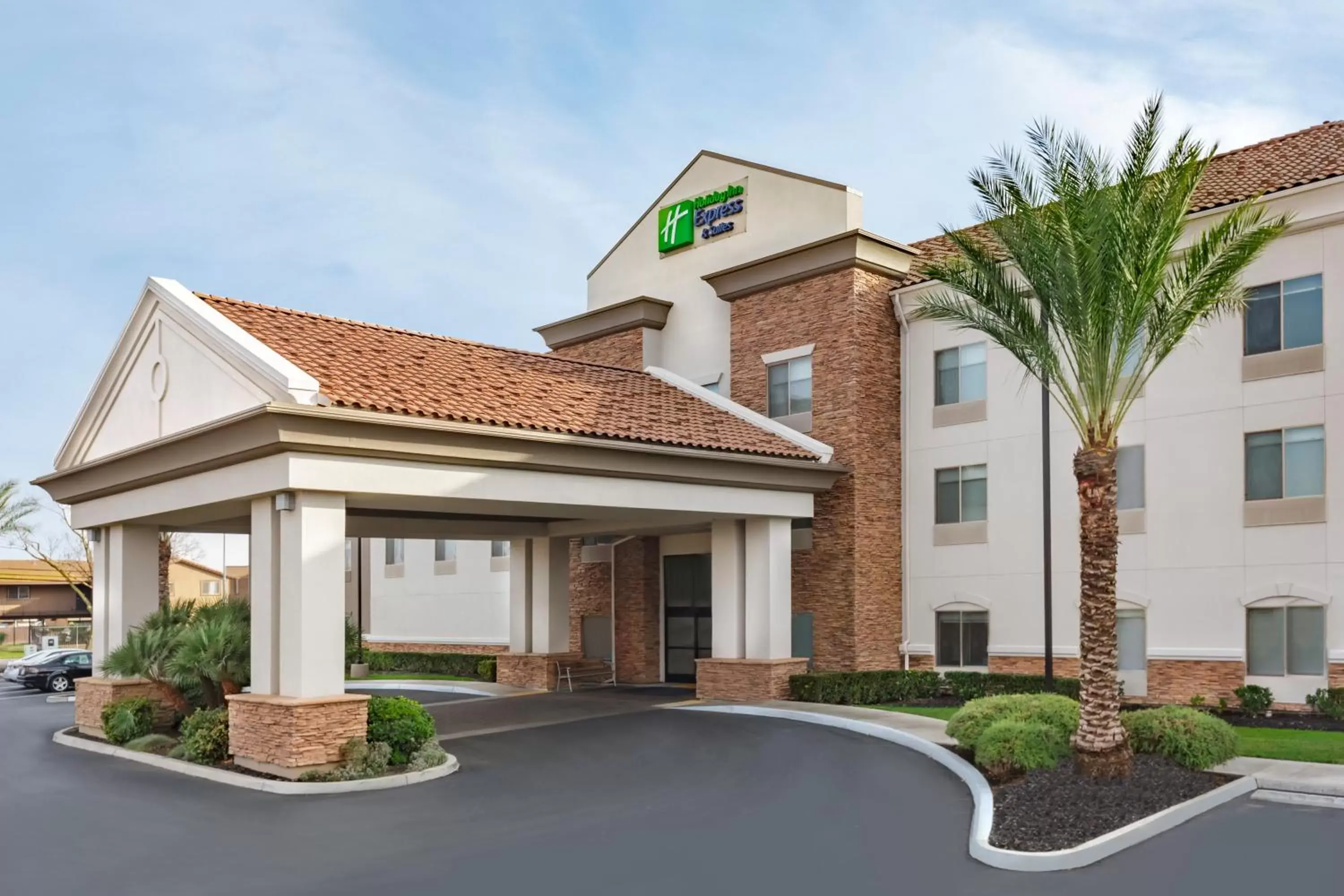 Property Building in Holiday Inn Express Hotel & Suites Merced, an IHG Hotel