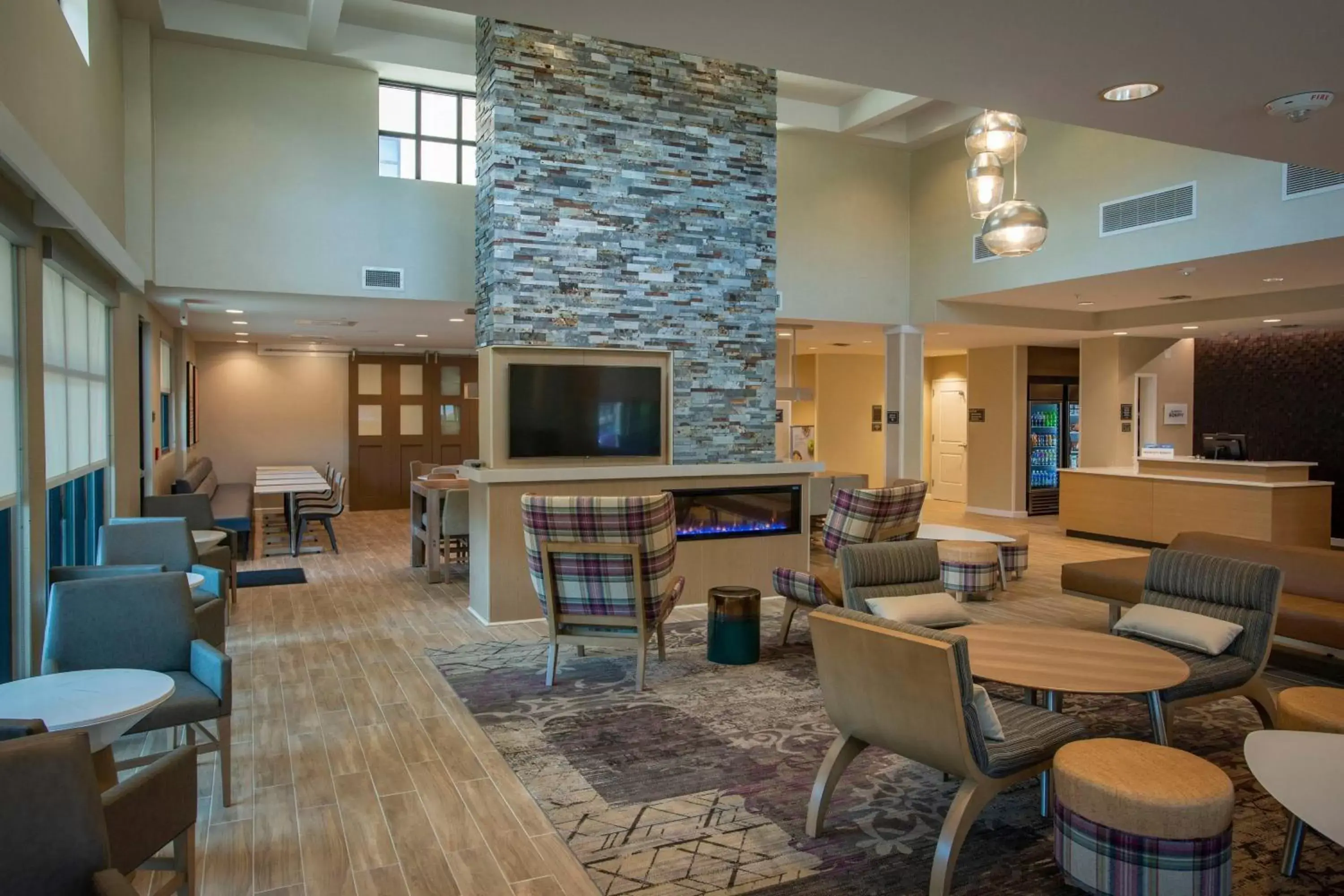Lobby or reception, Lounge/Bar in Residence Inn by Marriott Pensacola Airport/Medical Center