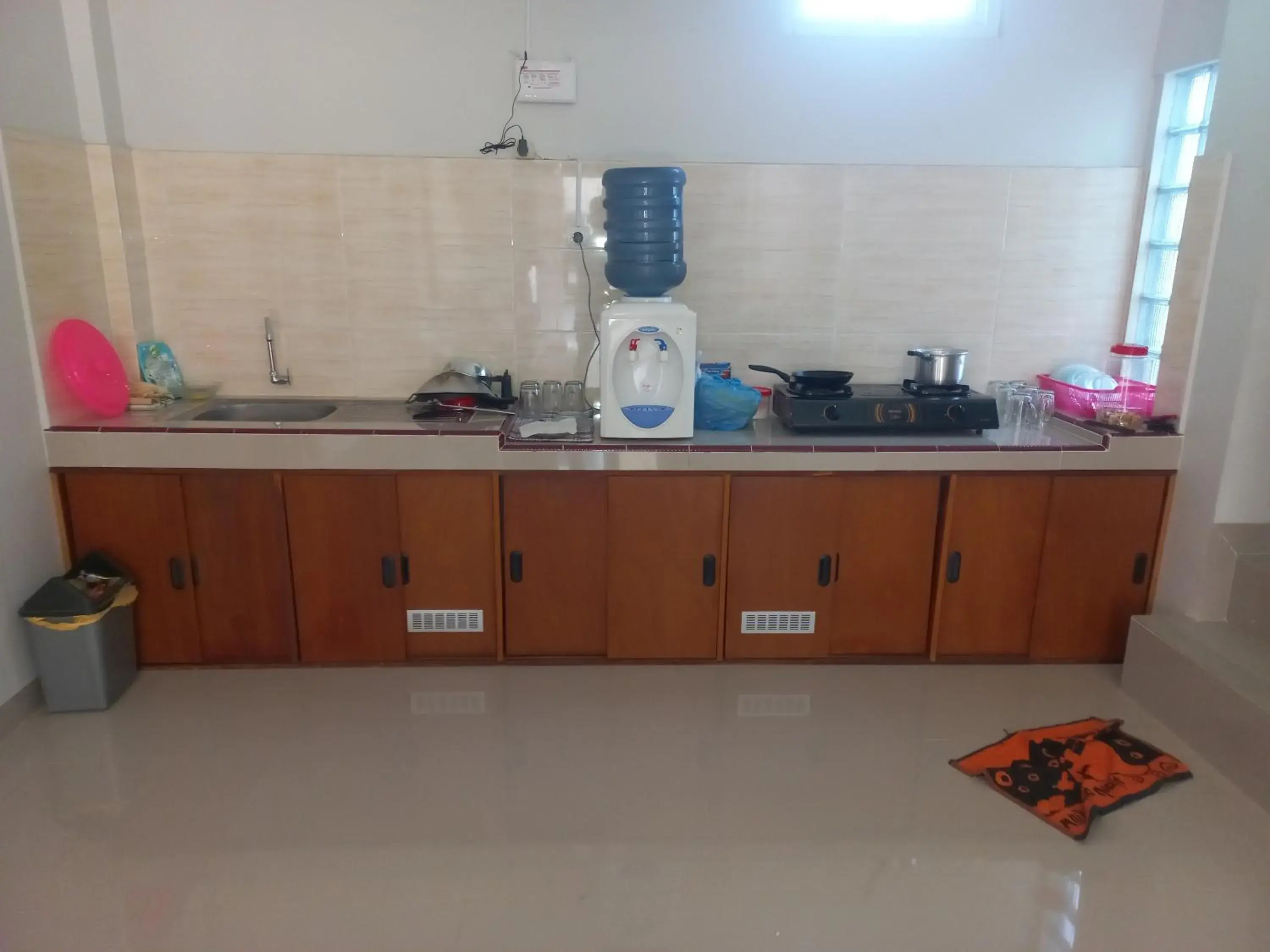 Kitchen or kitchenette, Kitchen/Kitchenette in OYO 92879 Imperial Inn