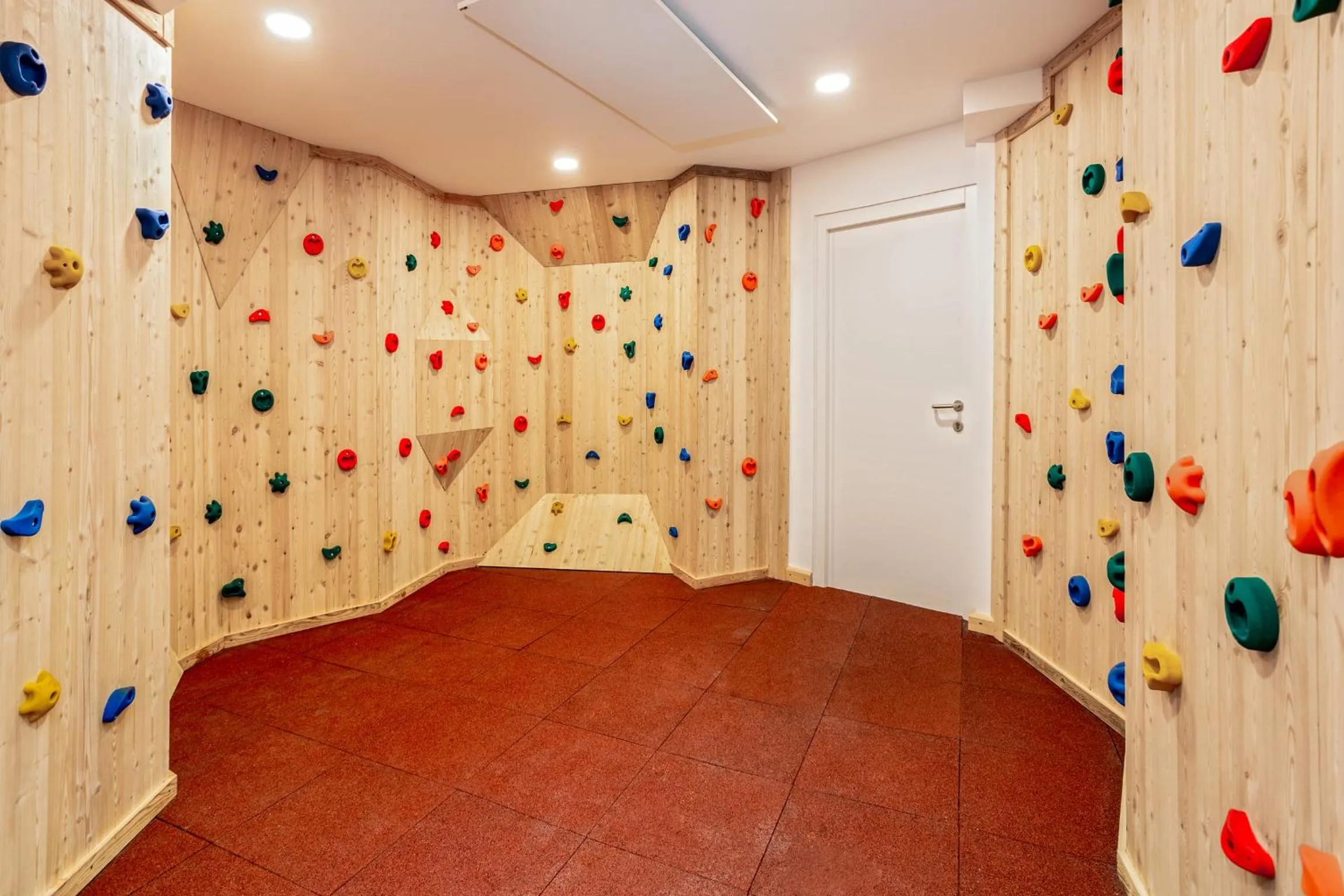 Game Room in JUFA Alpenhotel Saalbach