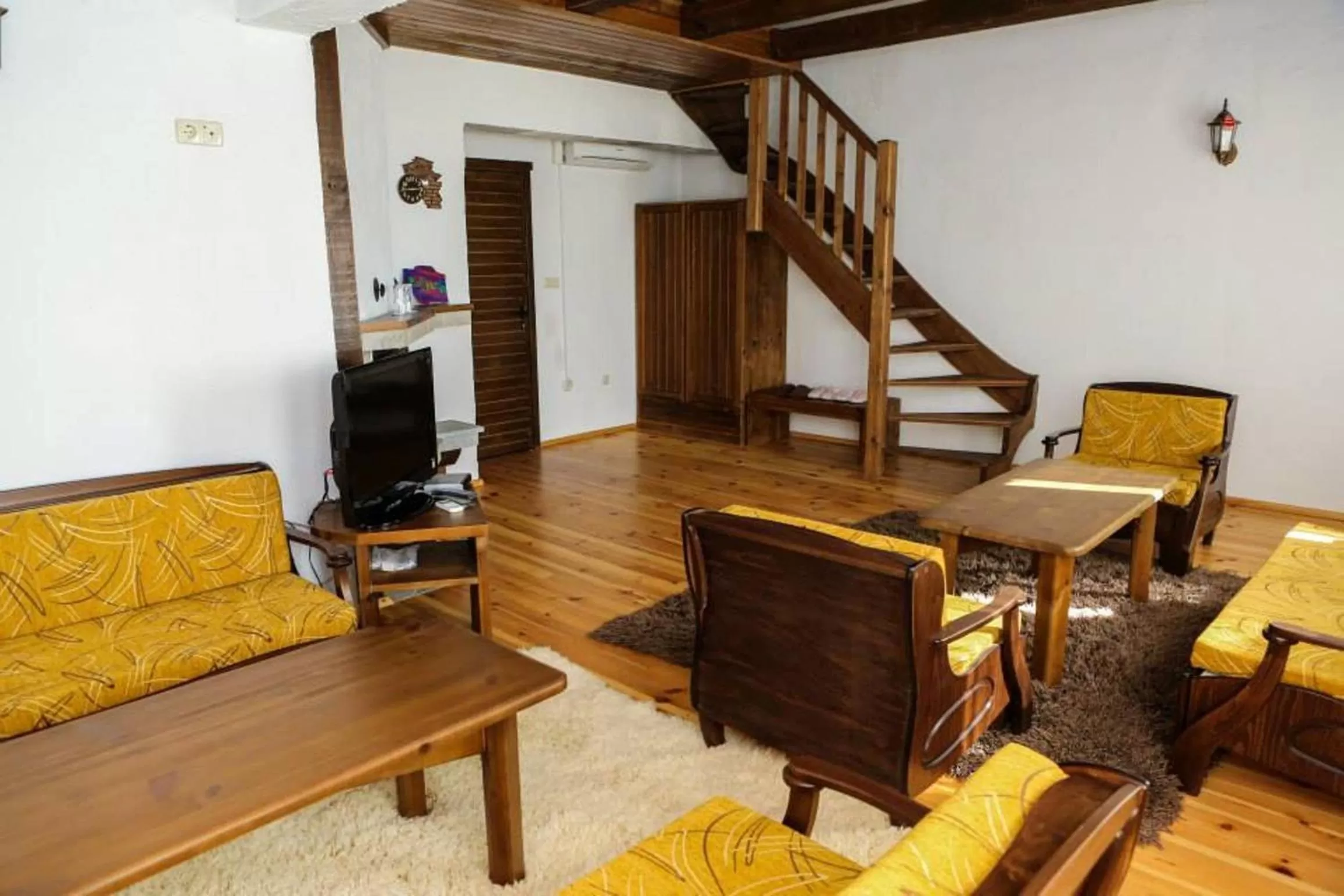 Living room in Delchovski Han