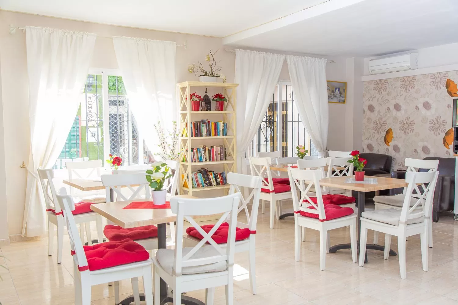 Library in Hotel Marbella