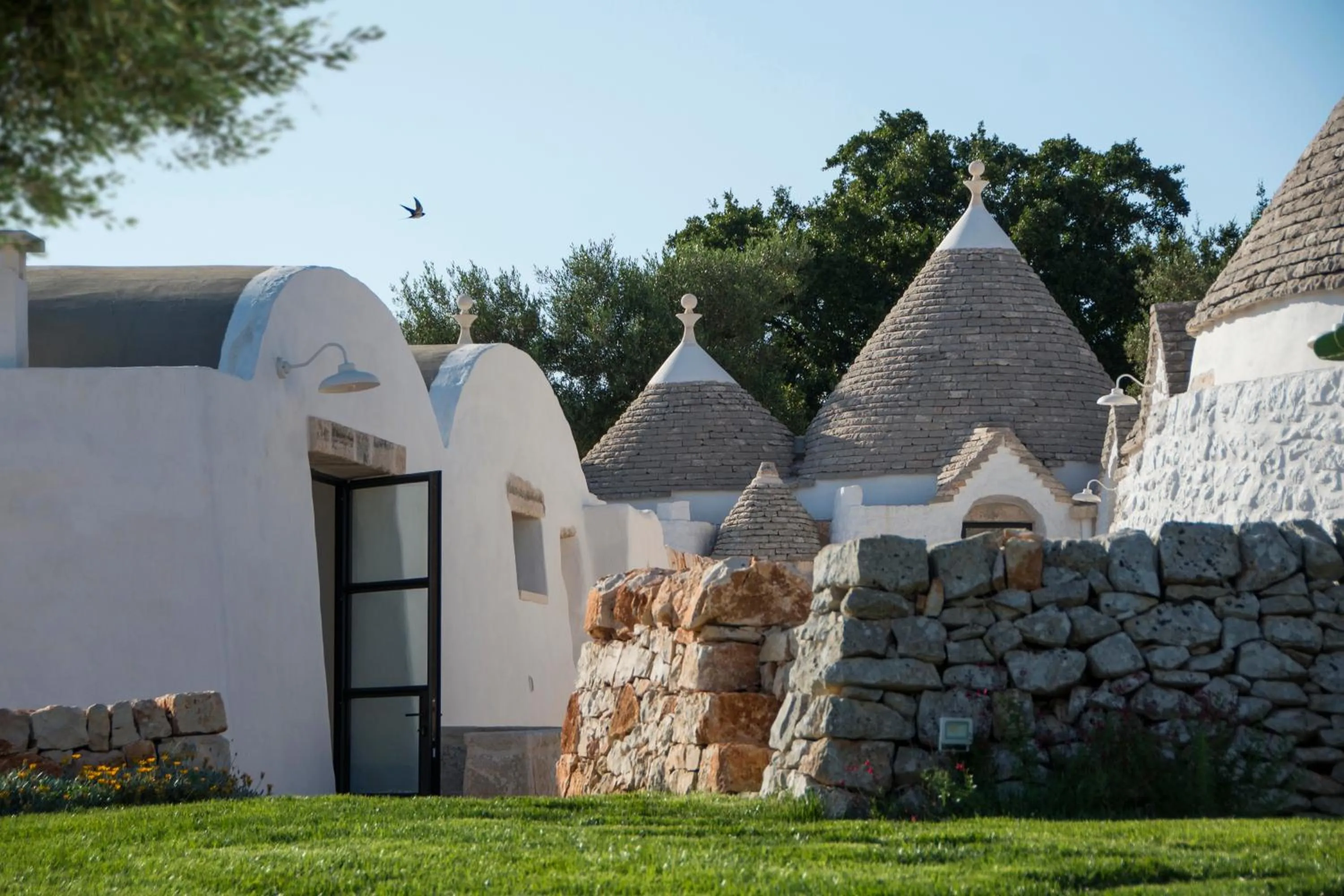 Property building in Borgo Canonica