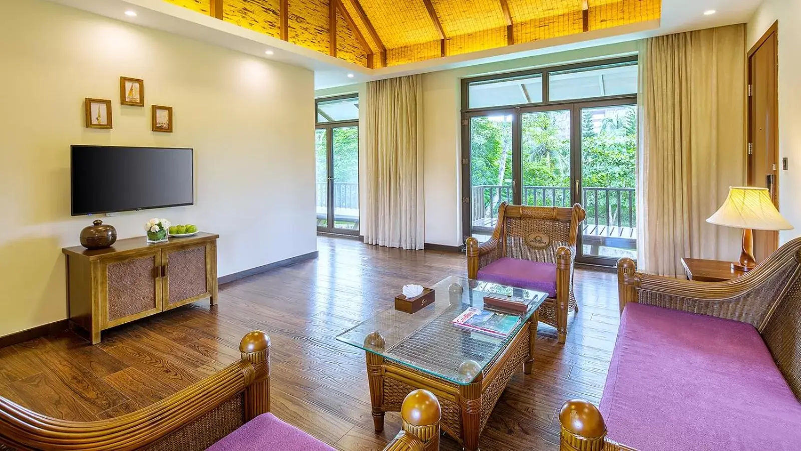 Bathroom, Seating Area in Sanya Yalong Bay Villas & Spa