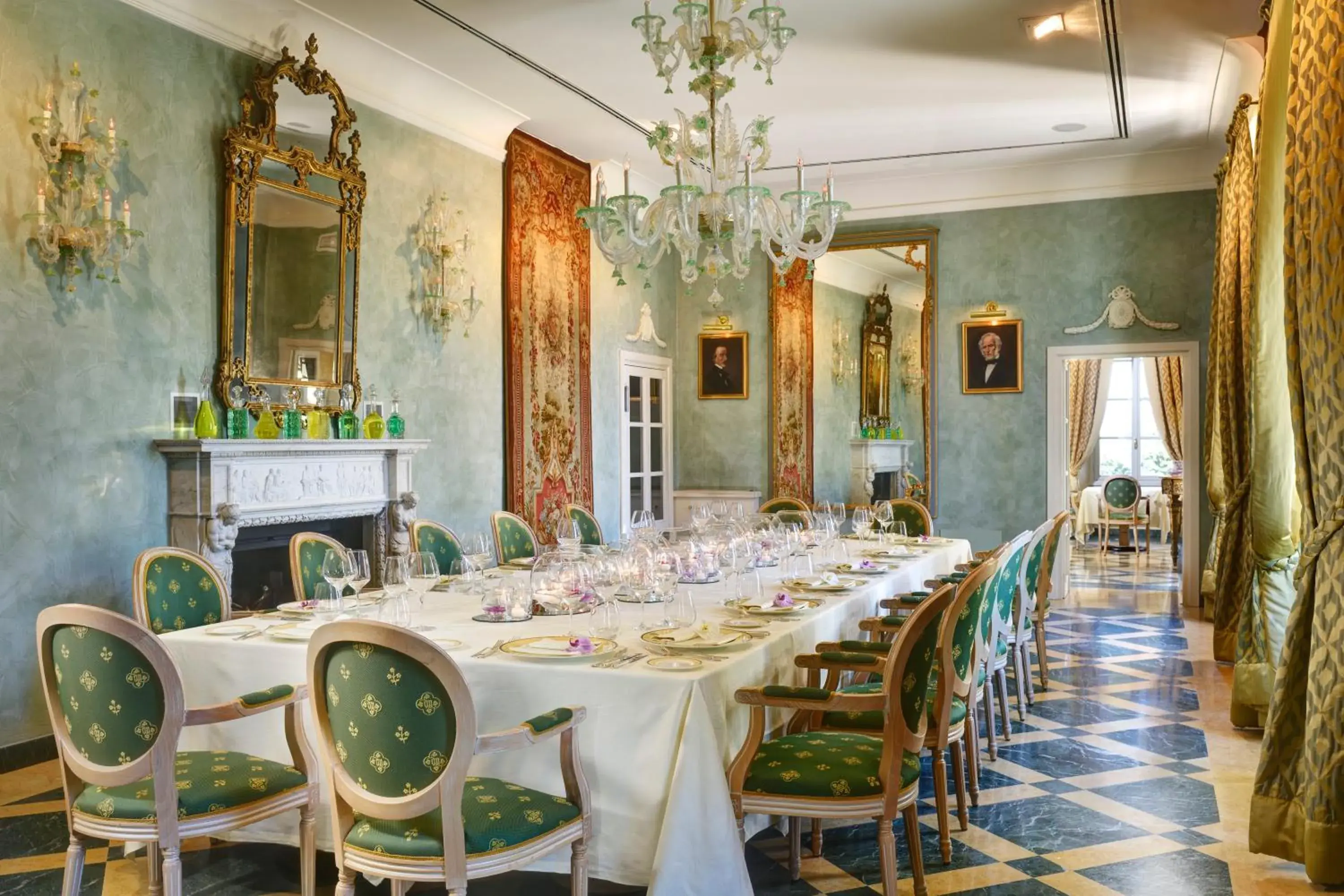 Restaurant/Places to Eat in Castello Dal Pozzo Hotel