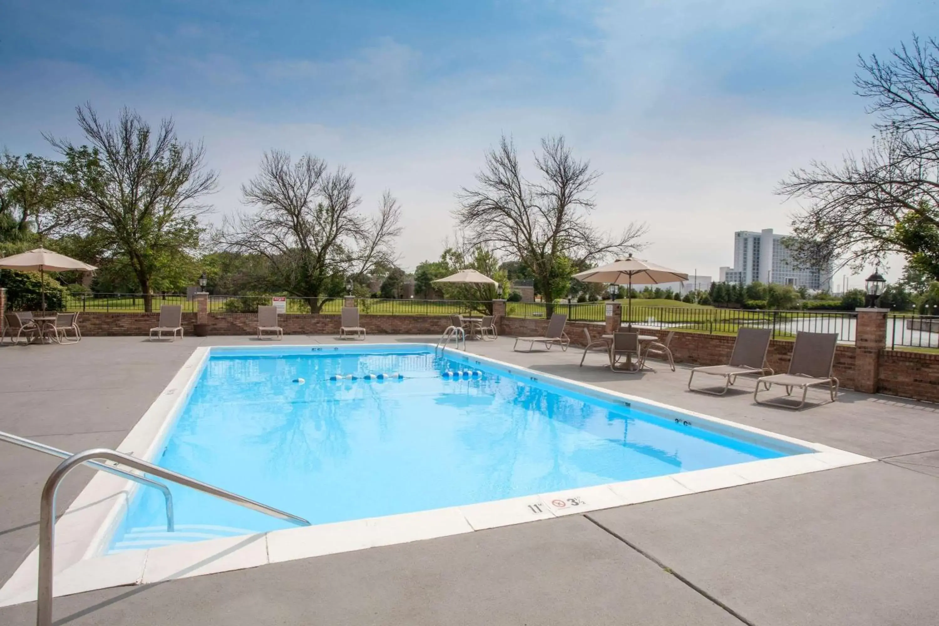 On site, Swimming Pool in Wyndham Garden Schaumburg Chicago Northwest