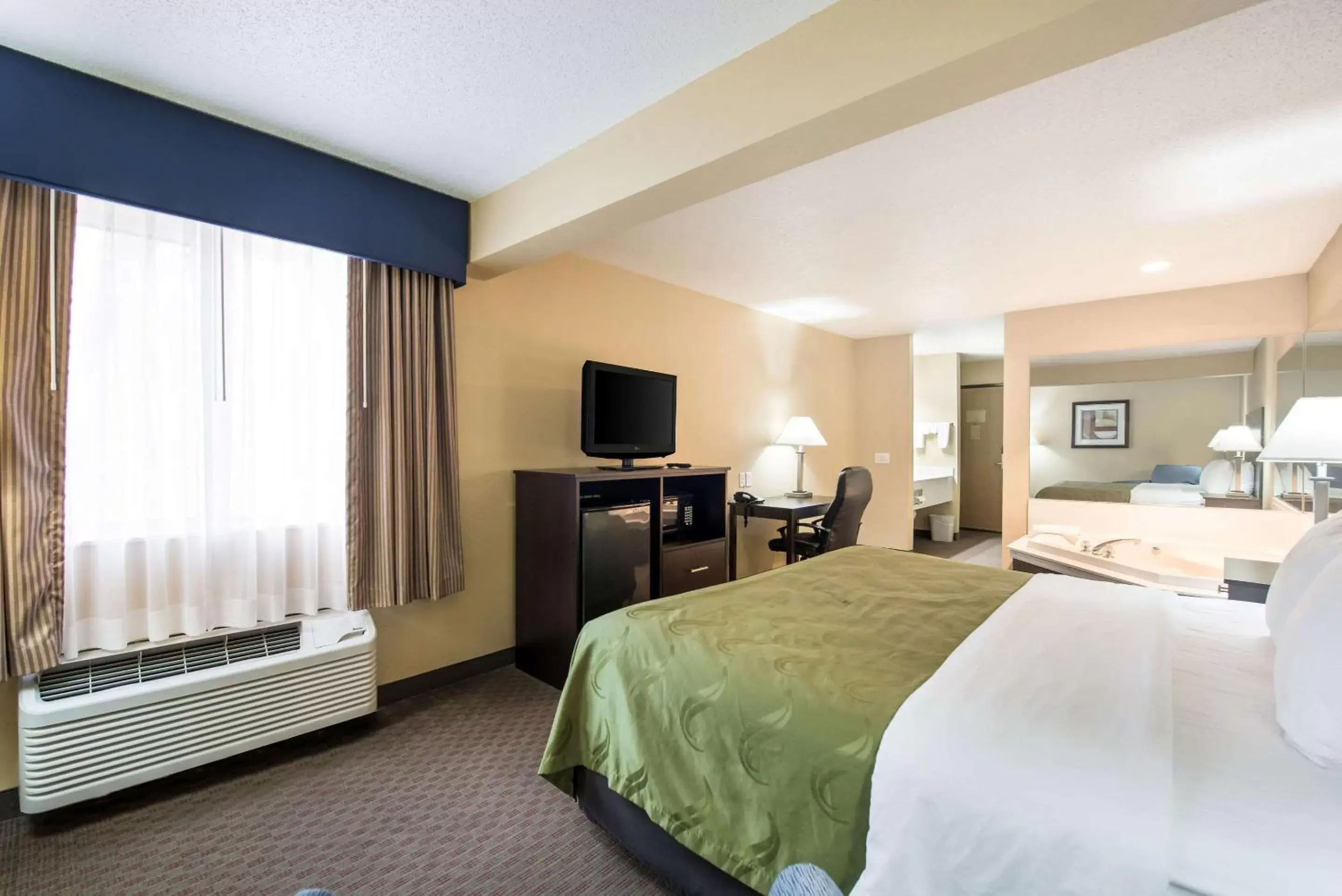 Photo of the whole room in Quality Inn & Suites Menomonie