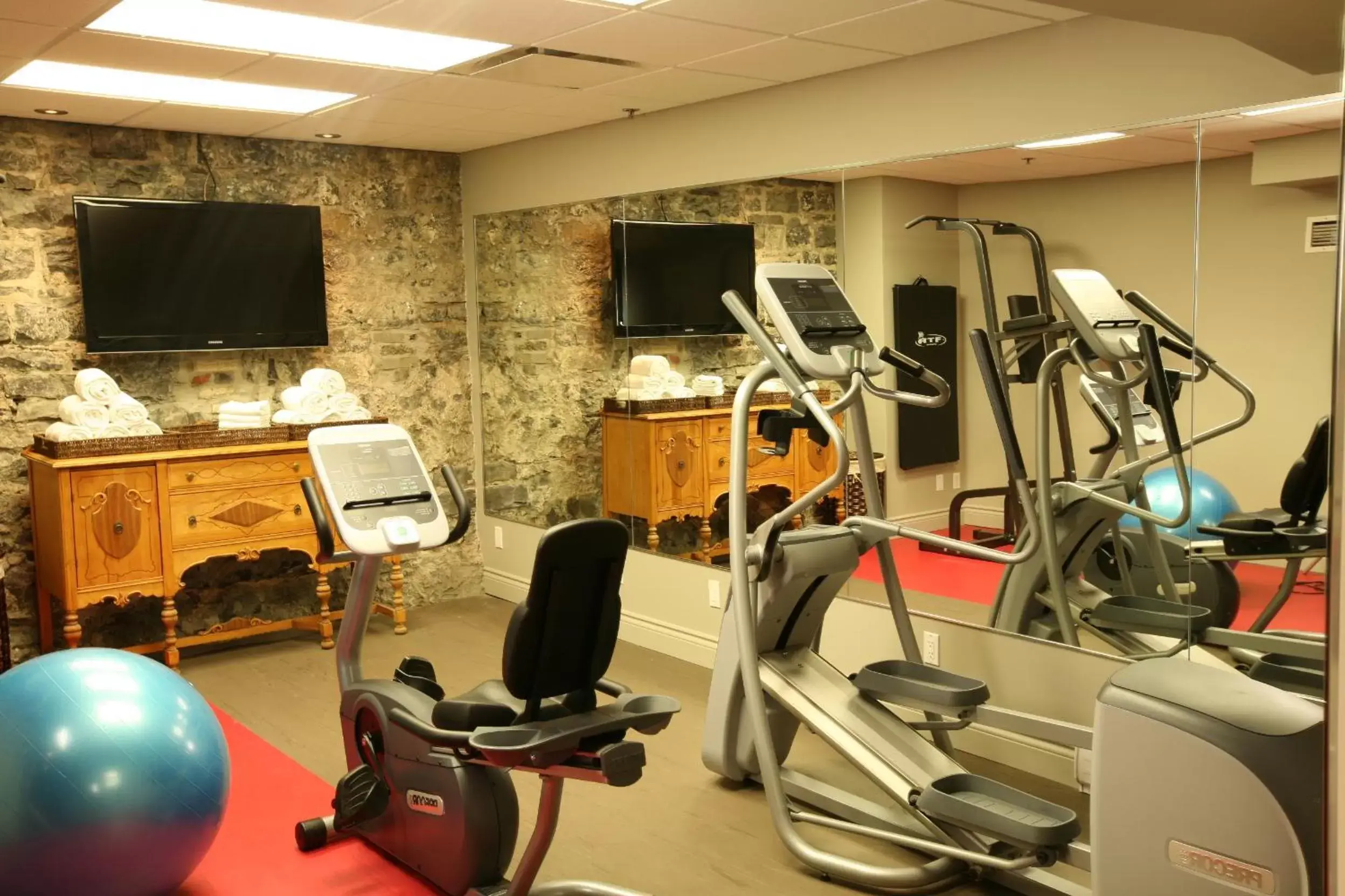 Fitness centre/facilities, Fitness Center/Facilities in Hotel du Vieux Quebec