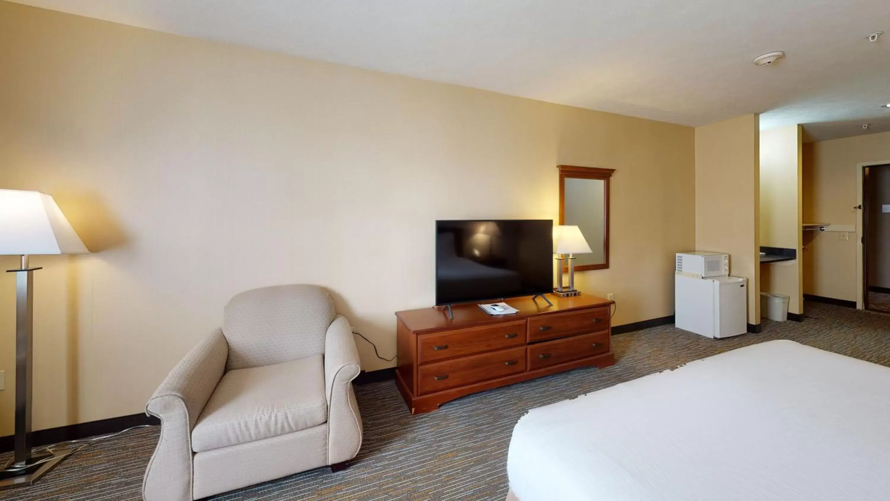 TV and multimedia, Seating Area in Ramada by Wyndham Strasburg - Shenandoah Valley