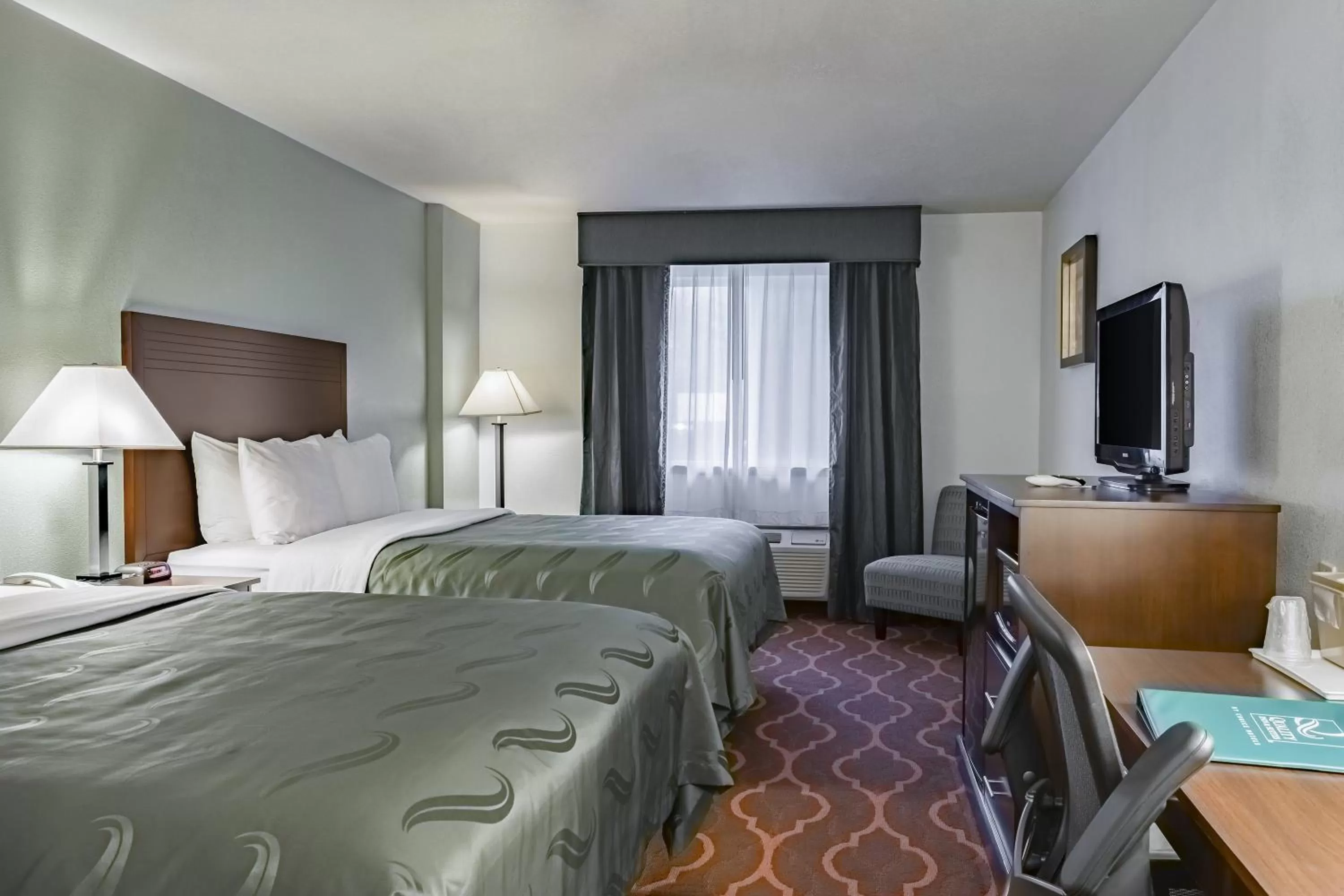 Queen Room with Two Queen Beds - Non-Smoking in Quality Inn & Suites Vancouver North
