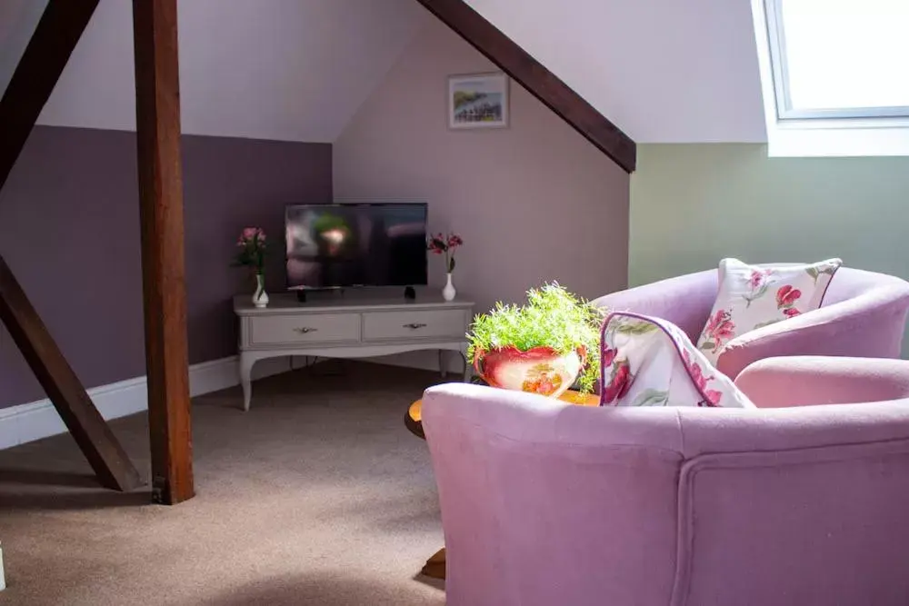 Bedroom, Seating Area in The Penrallt Hotel