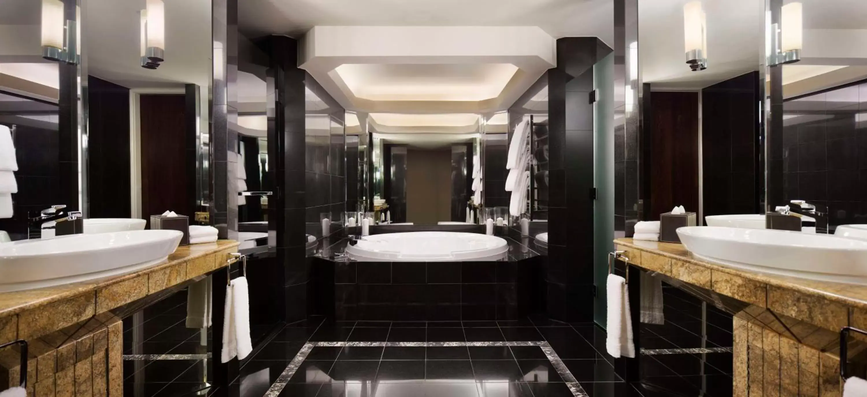 Bathroom in Grand Hyatt Melbourne