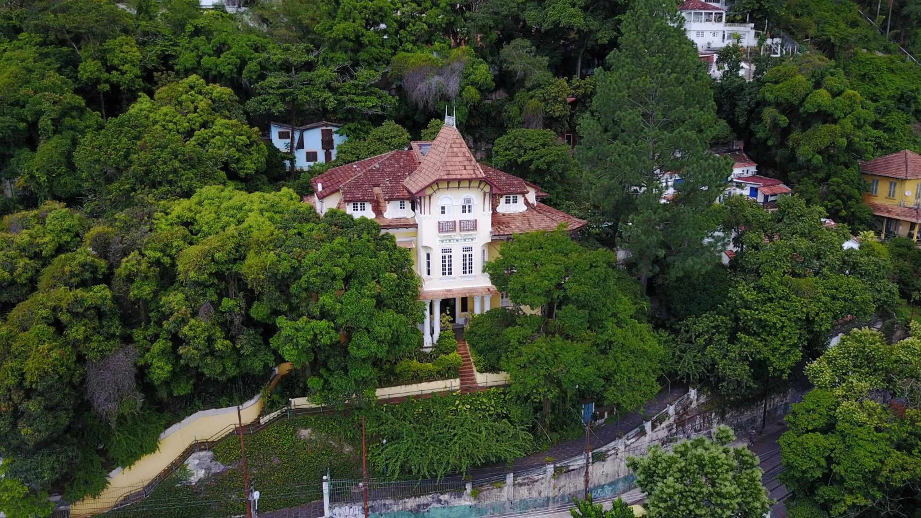 Bird's eye view in Villa Alexandrino