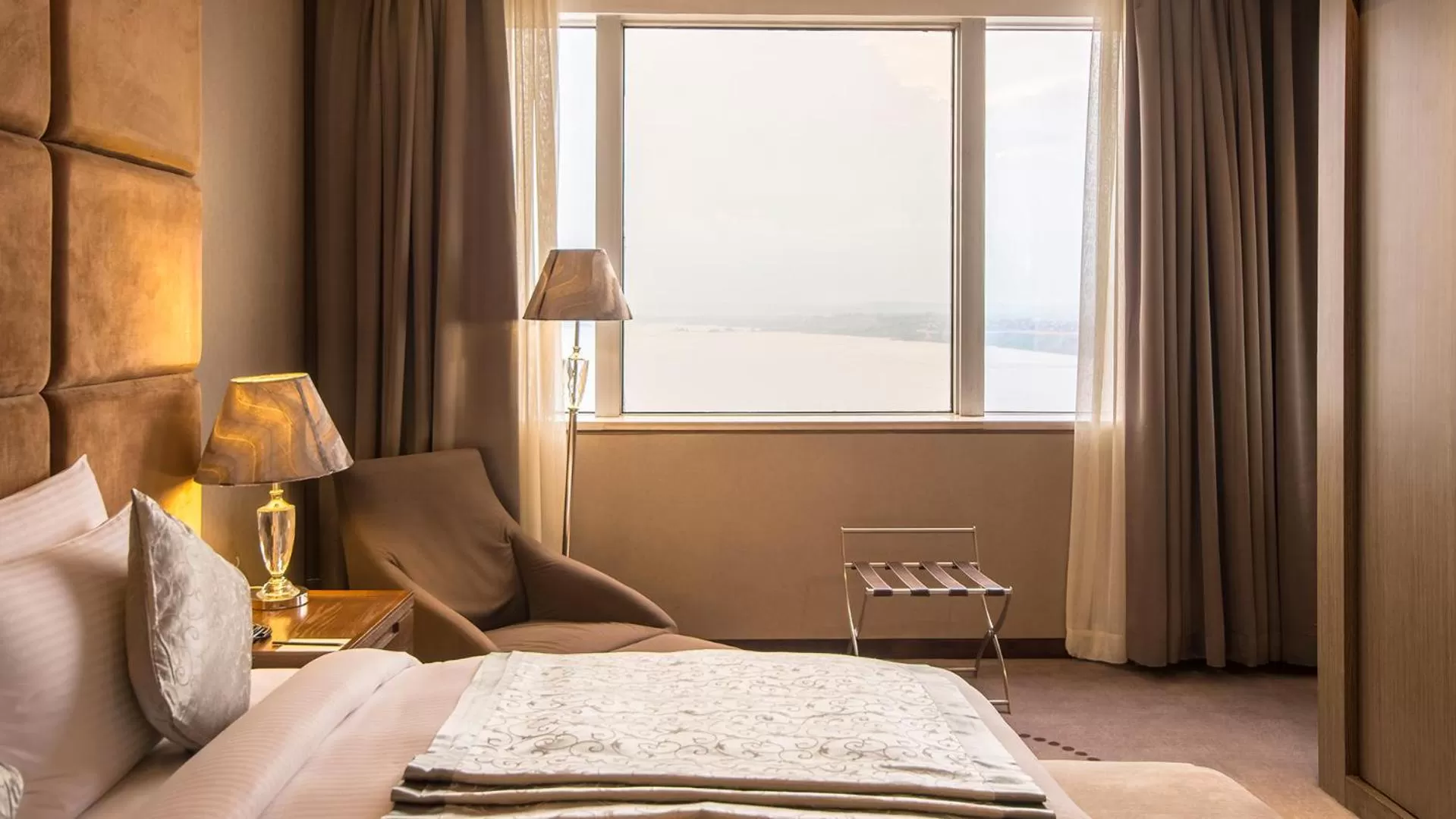 Bedroom, Bed in Fleuve Congo Hotel By Blazon Hotels