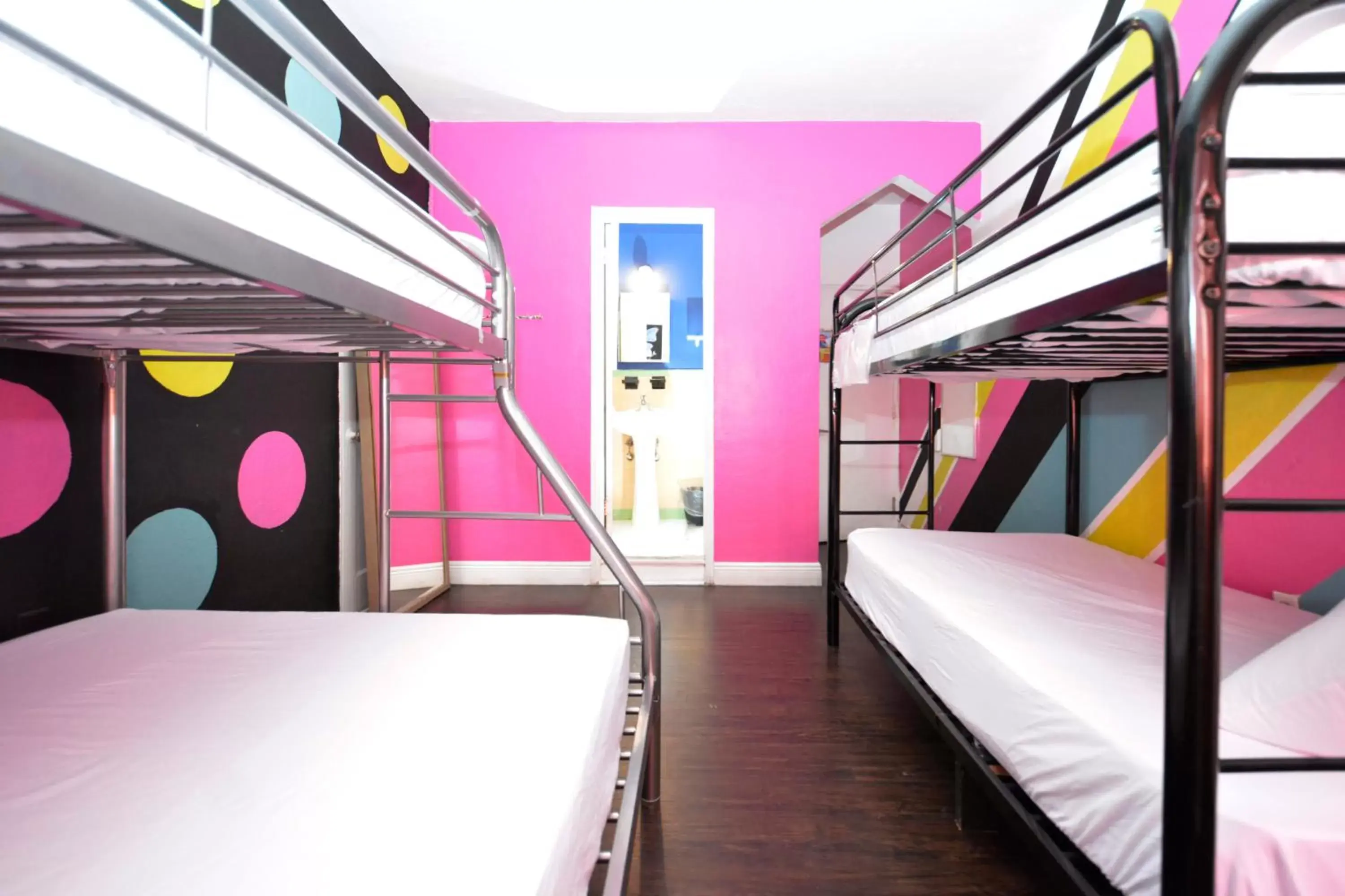 Bedroom, Bunk Bed in South Beach Rooms and Hostel