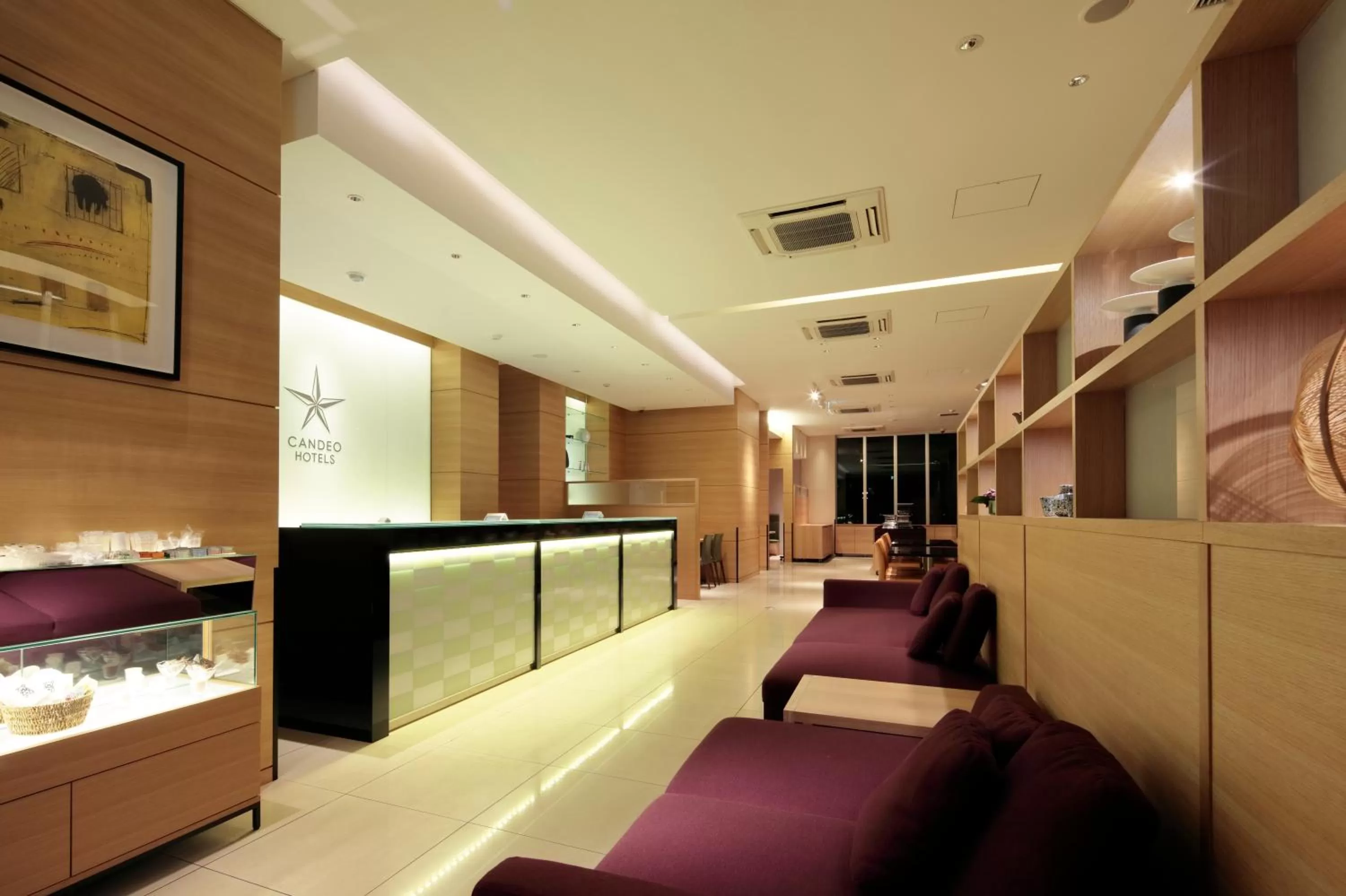 Lobby or reception in Candeo Hotels Handa