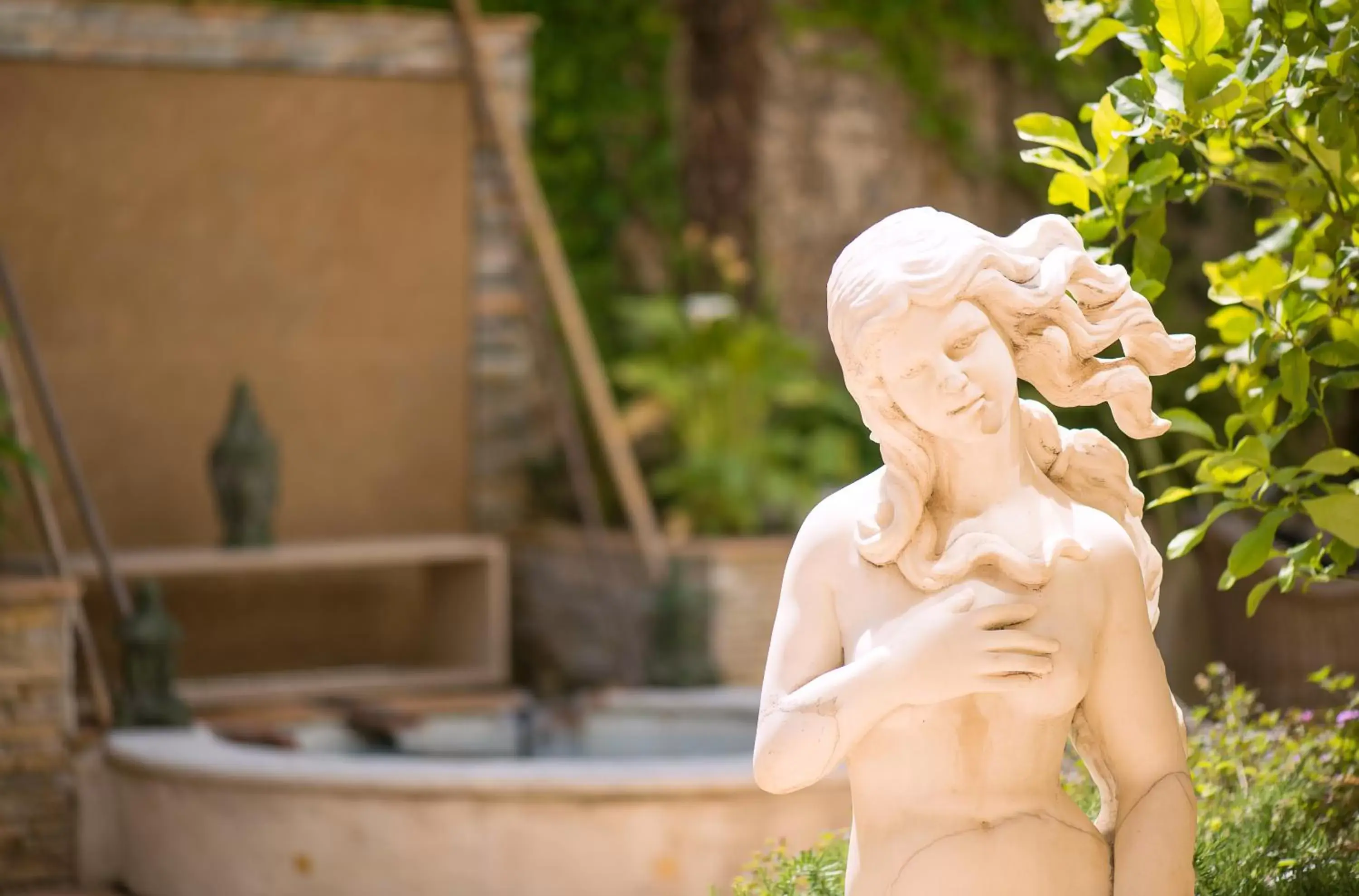 Decorative detail in Best Western Premier Le Patio des Artistes Wellness Jacuzzi