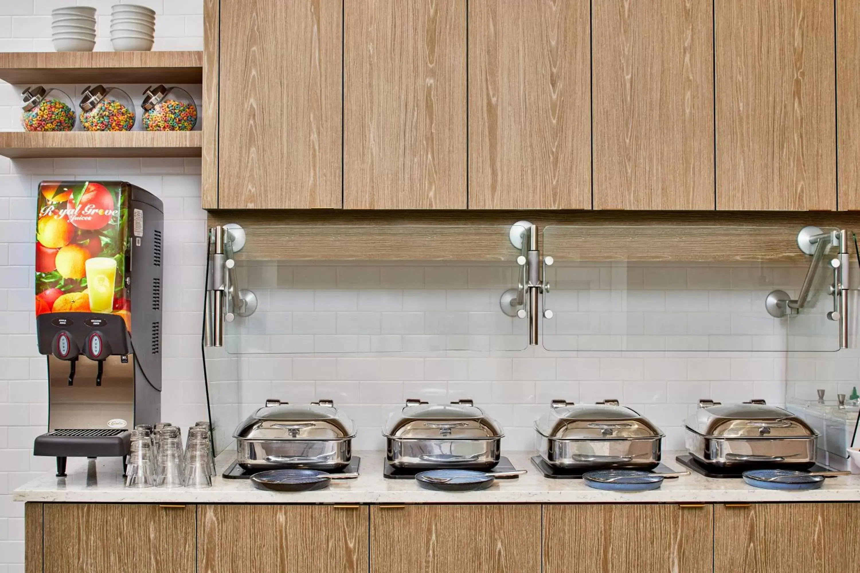 Breakfast, Kitchen/Kitchenette in Residence Inn St. Petersburg Tierra Verde