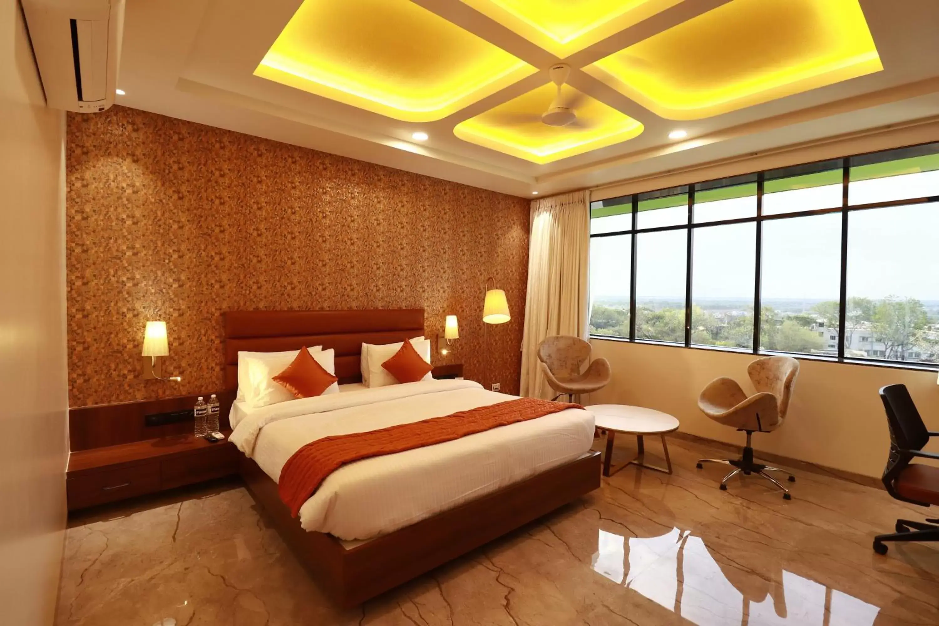 Bed in Four Petals Executive by LHMS Bed in Four Petals Executive by LHMS