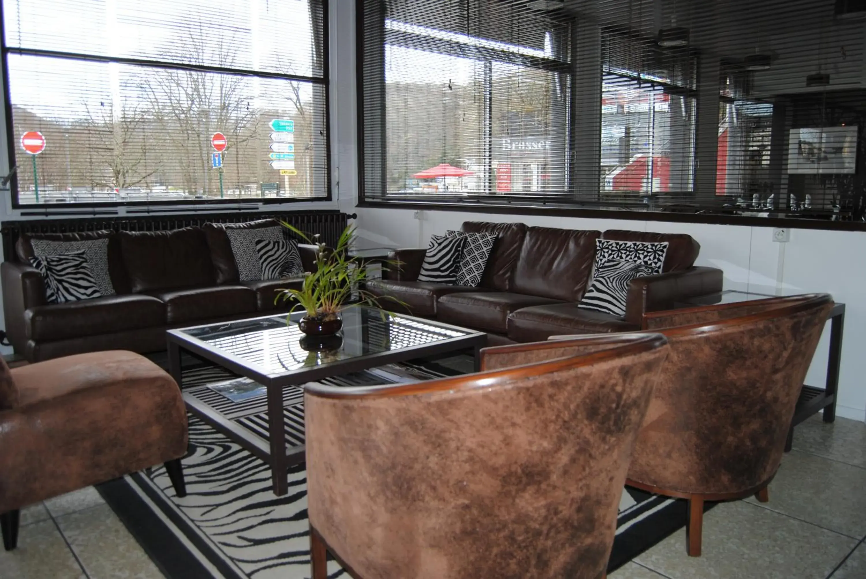 Living room, Seating Area in Hotel Notre Dame de la Sarte