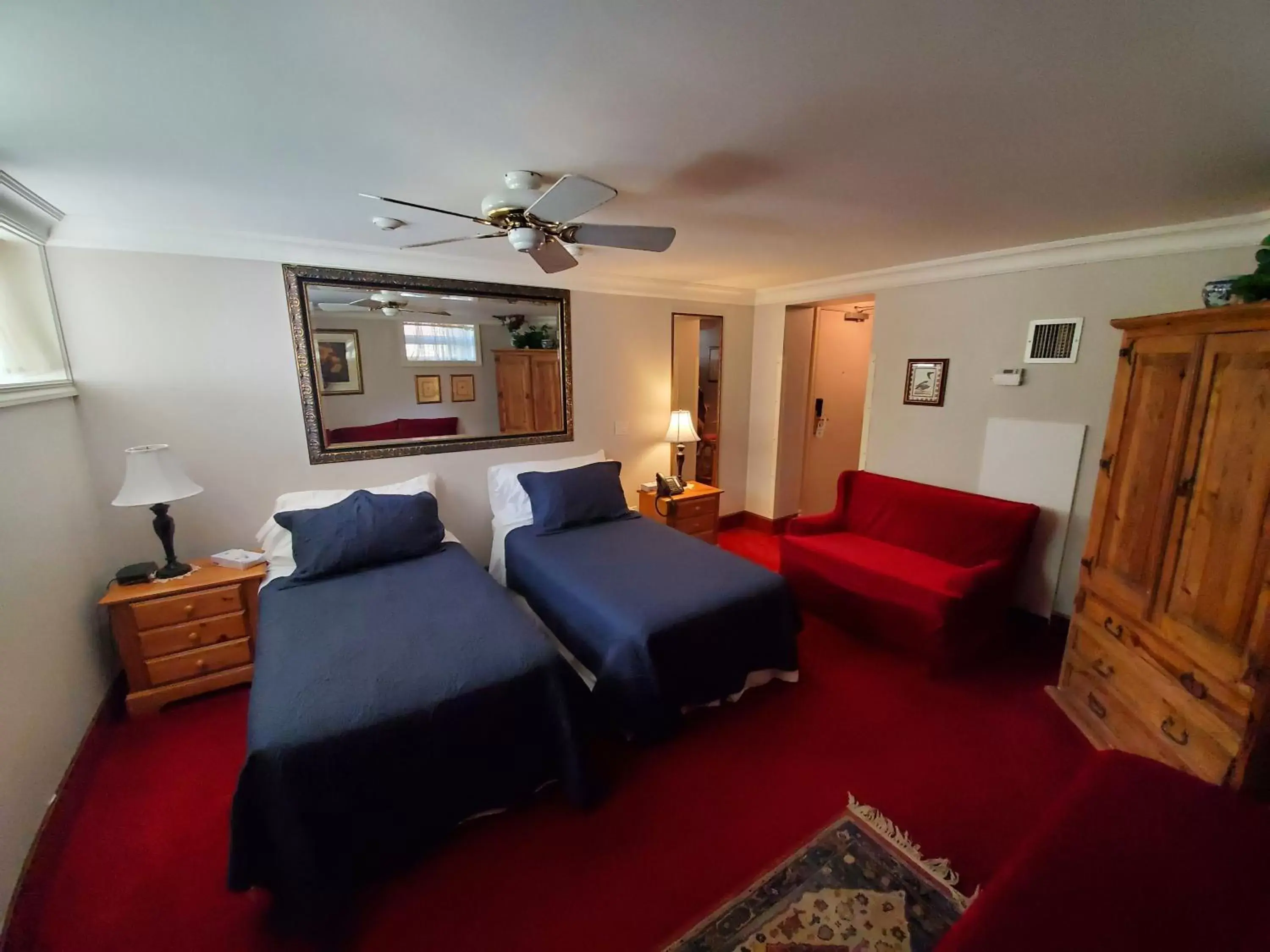 Seating Area in Madison Manor Boutique Hotel