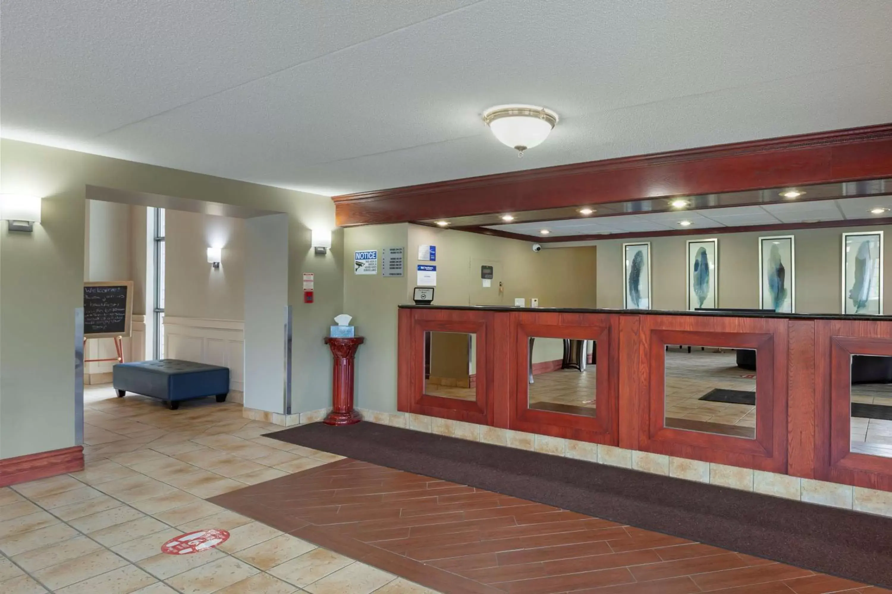 Lobby or reception, Lobby/Reception in Best Western Plus Orillia Hotel Lobby or reception, Lobby/Reception in Best Western Plus Orillia Hotel