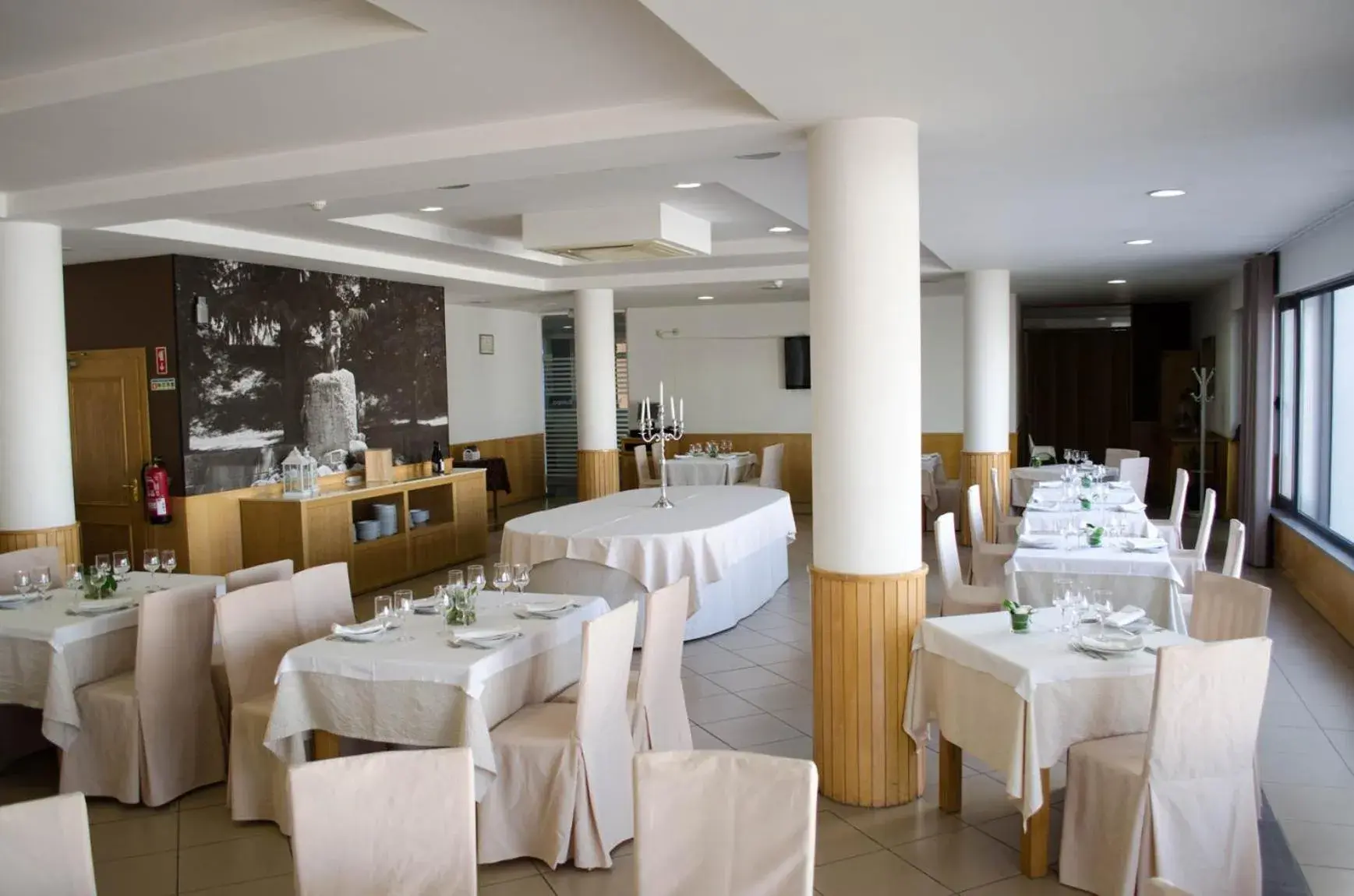 Restaurant/places to eat in Hotel Durao Restaurant/places to eat in Hotel Durao