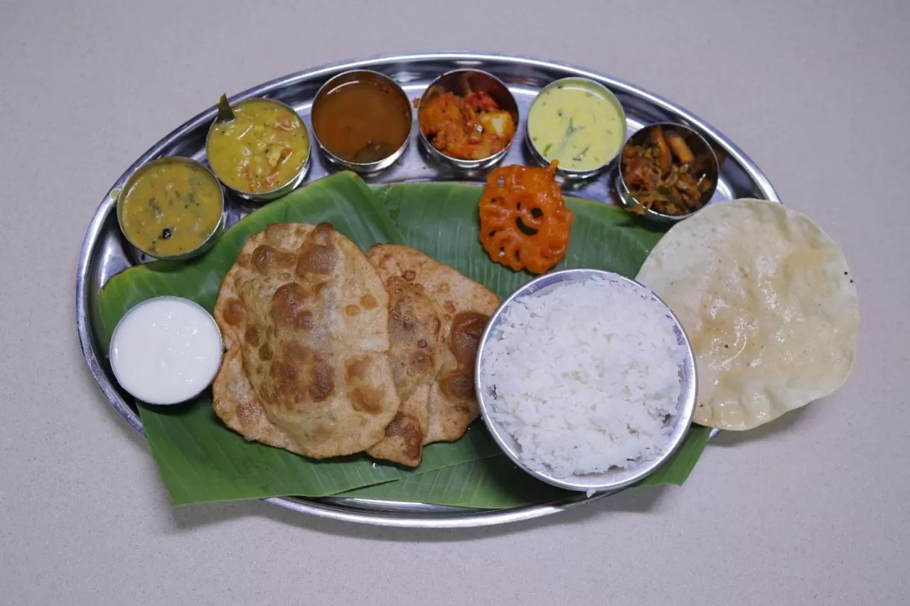 Restaurant/places to eat in Hotel Woodside Prestige