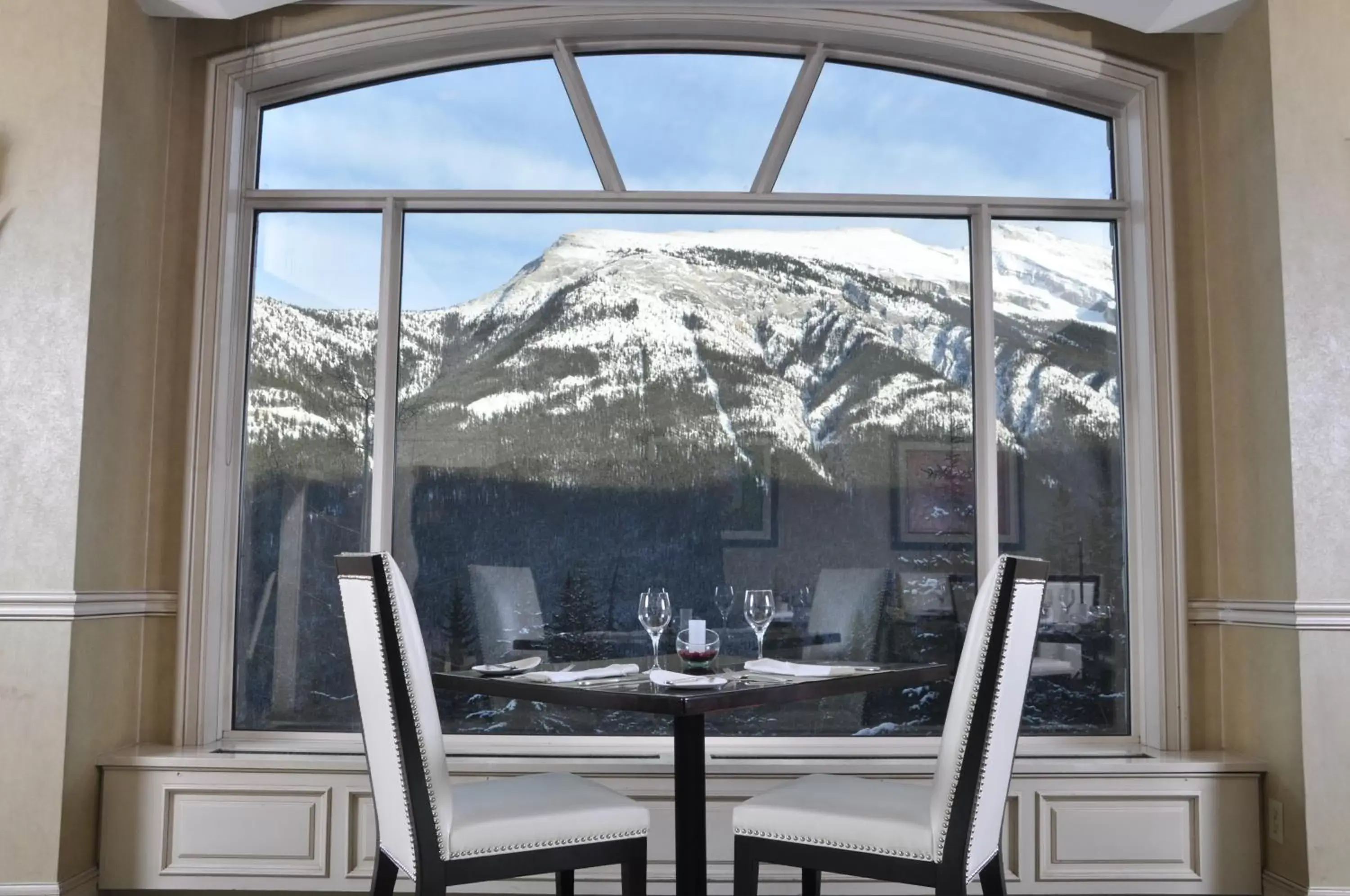 Restaurant/places to eat, Winter in Rimrock Resort Hotel