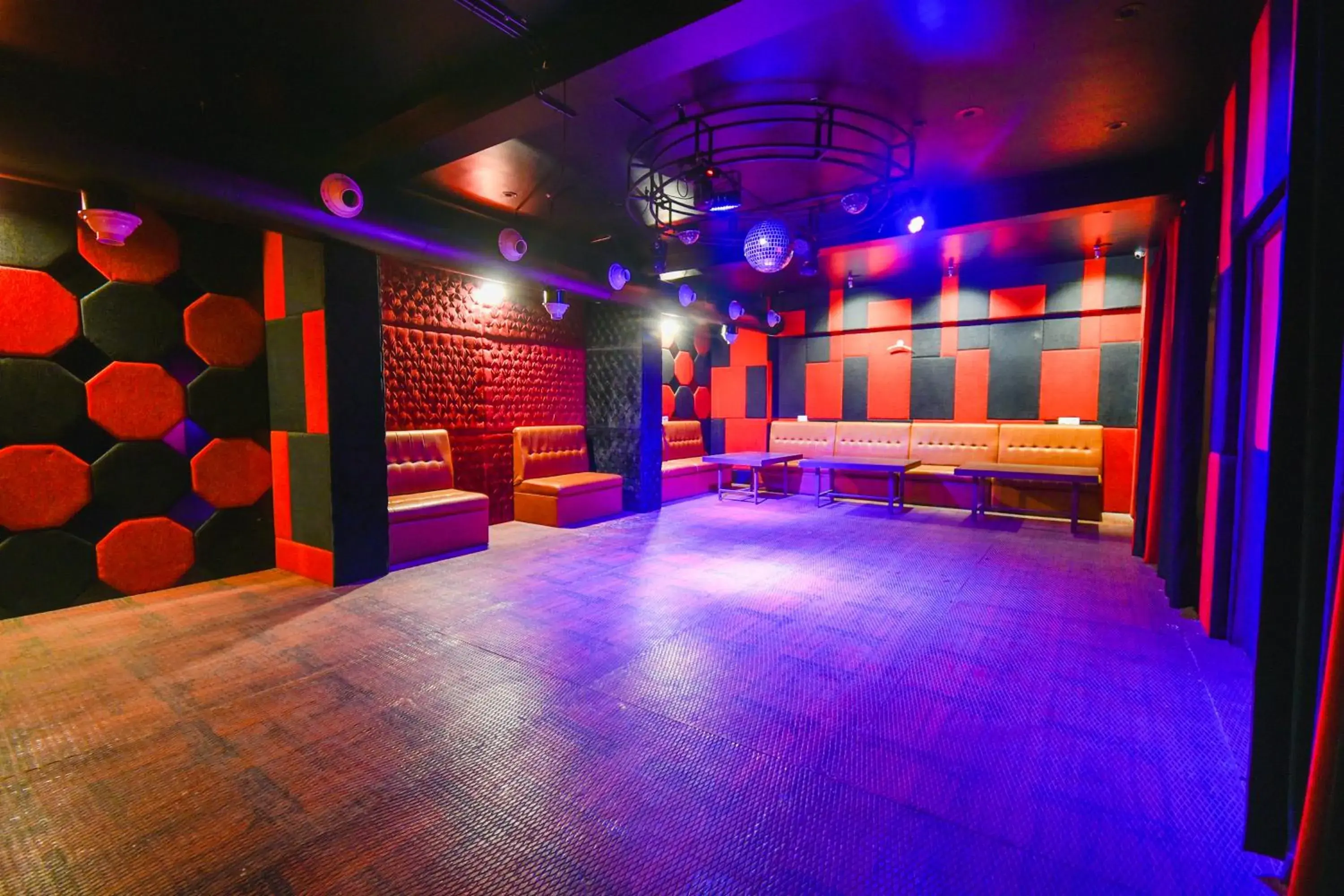 Nightclub / DJ in Hotel Laxmi Niwas