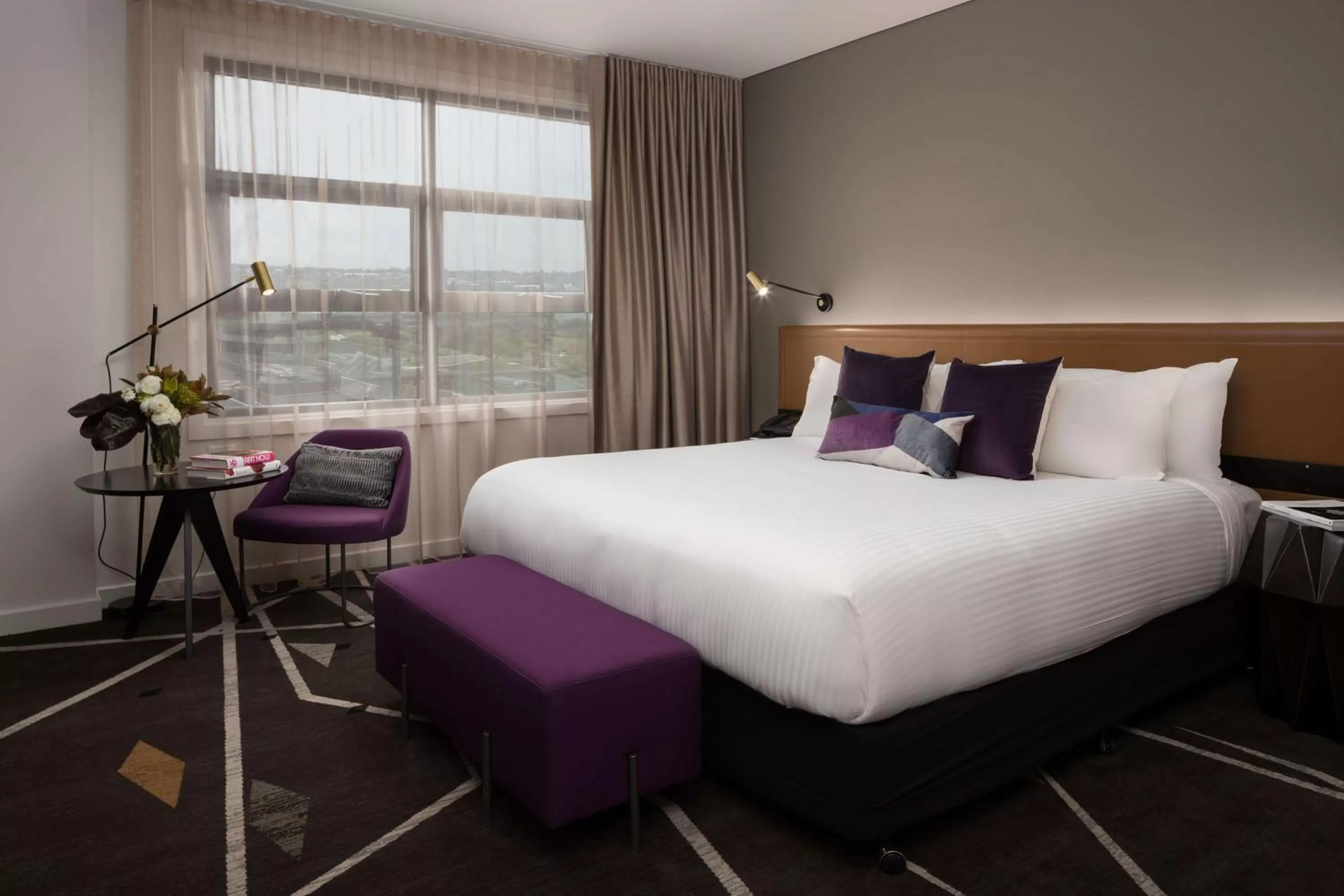 Photo of the whole room, Bed in Rydges Campbelltown