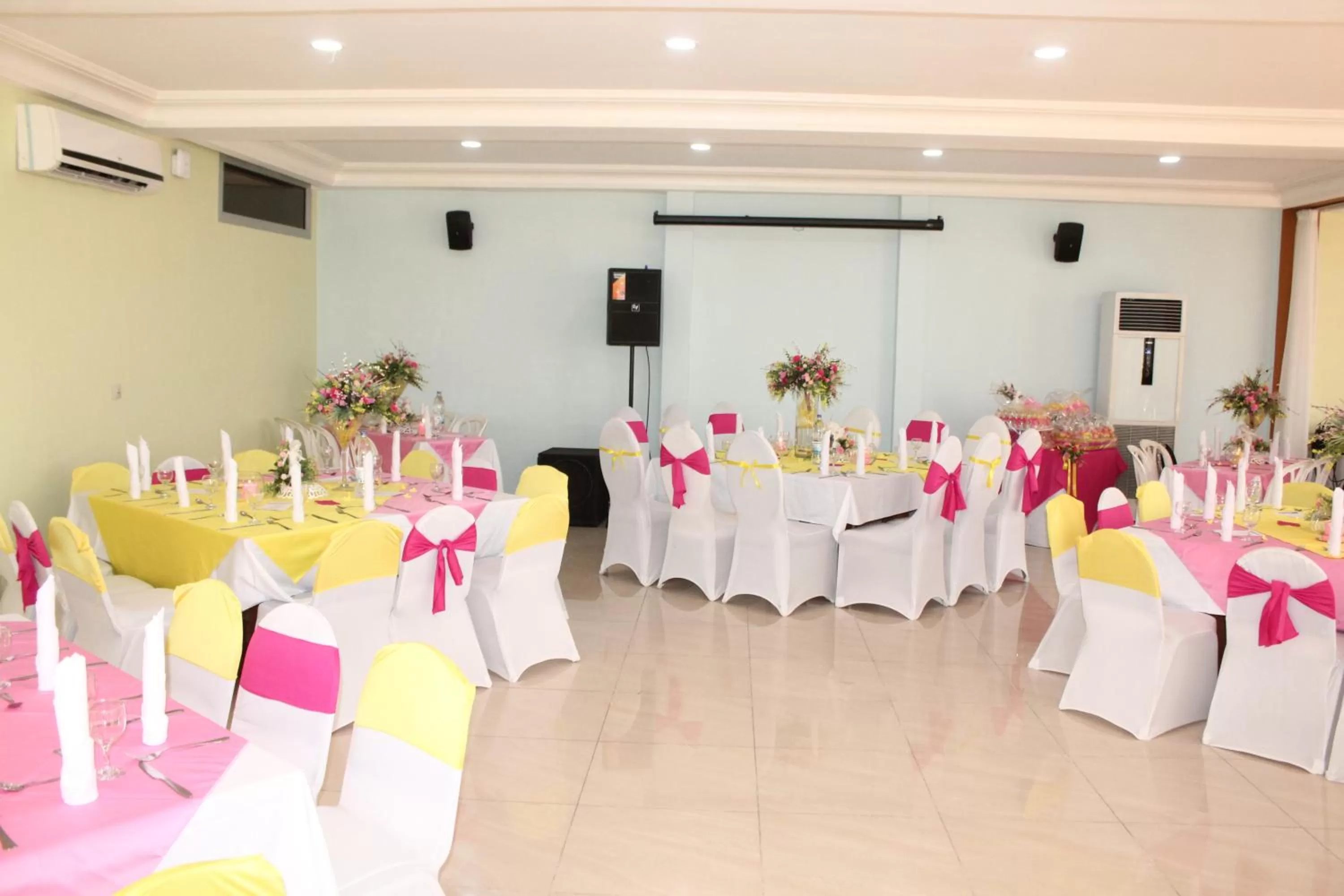 Banquet/Function facilities in Hotel Le Marly