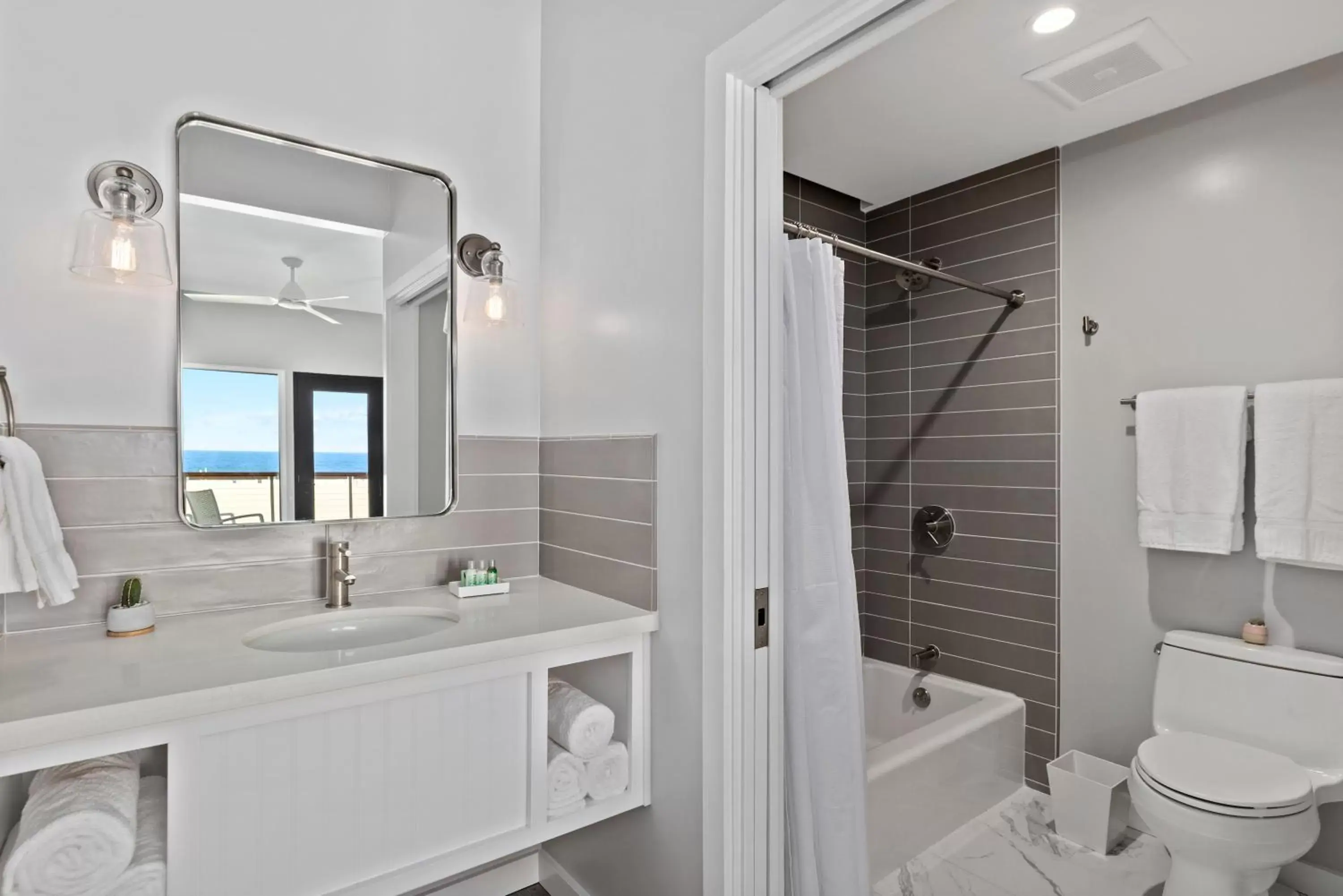 Bathroom in Sea Sprite Ocean Front Hotel