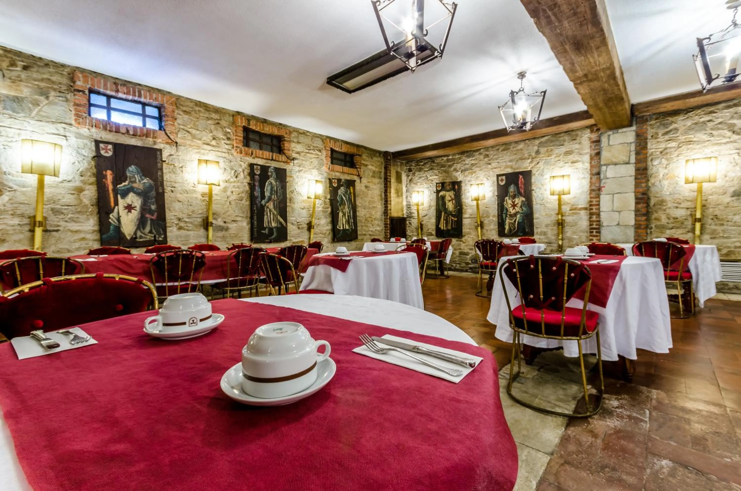 Restaurant/places to eat in Hotel Temple Ponferrada