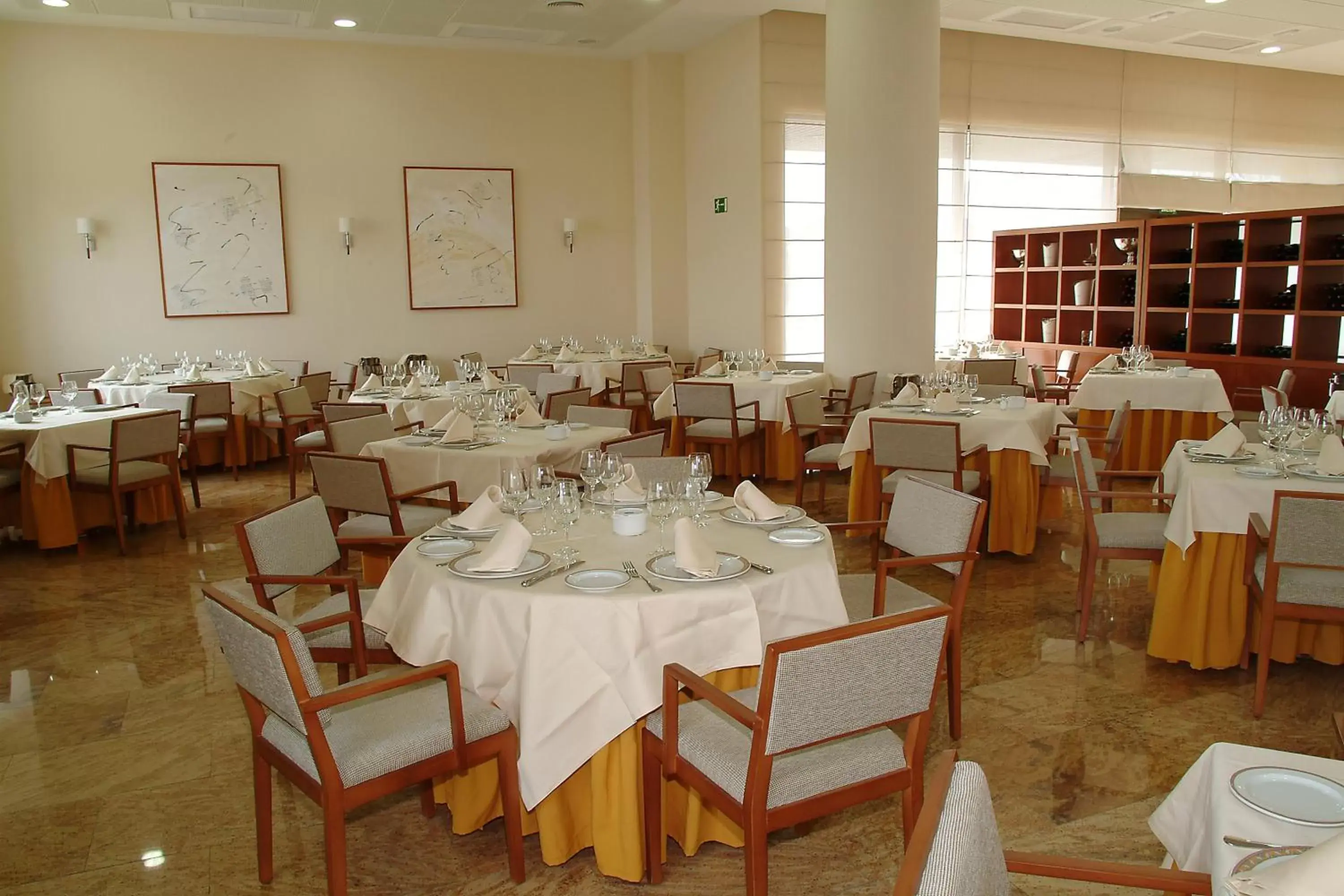 Restaurant/Places to Eat in Sercotel La Princesa