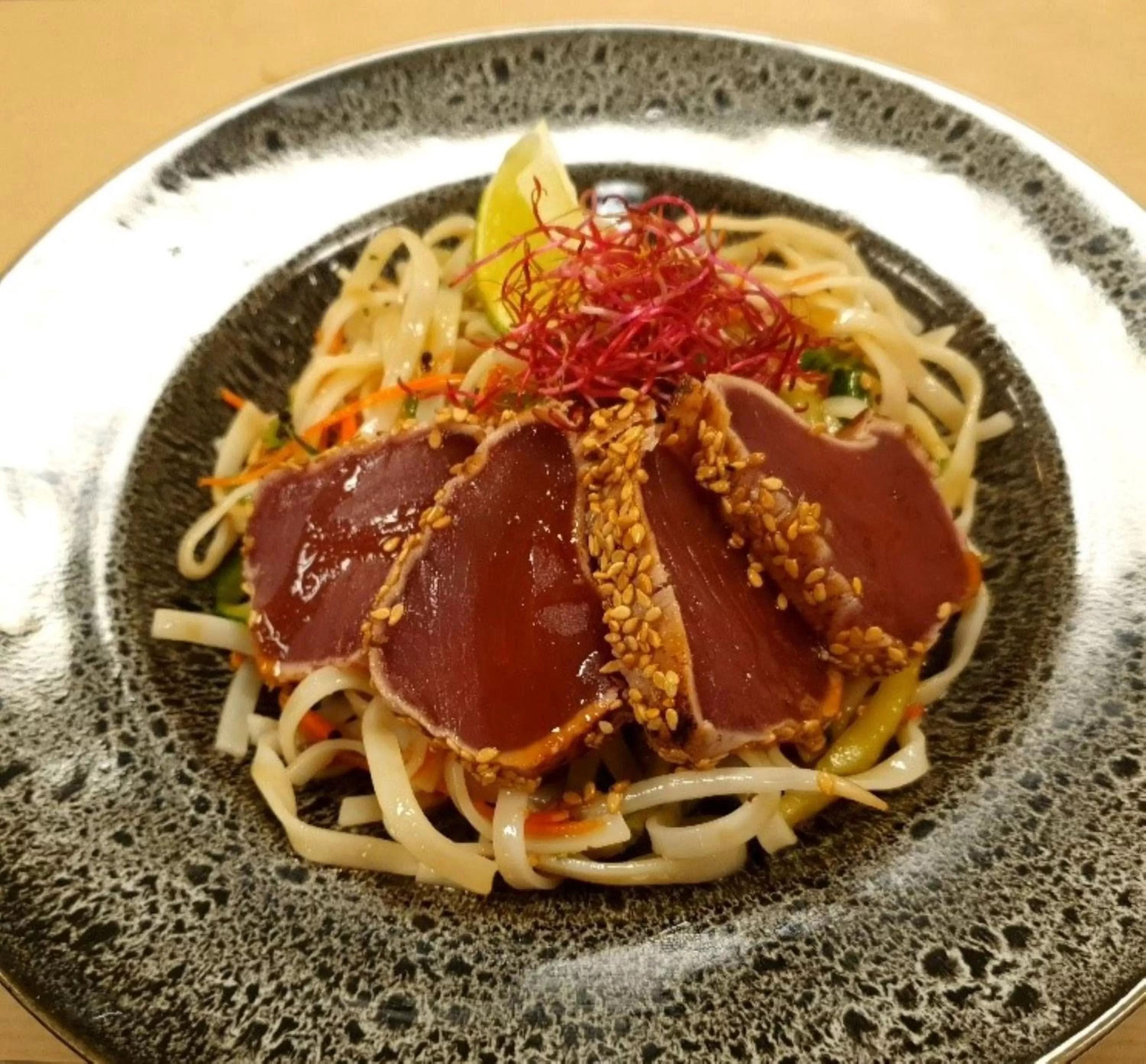 Restaurant/places to eat in Novotel Paris Est