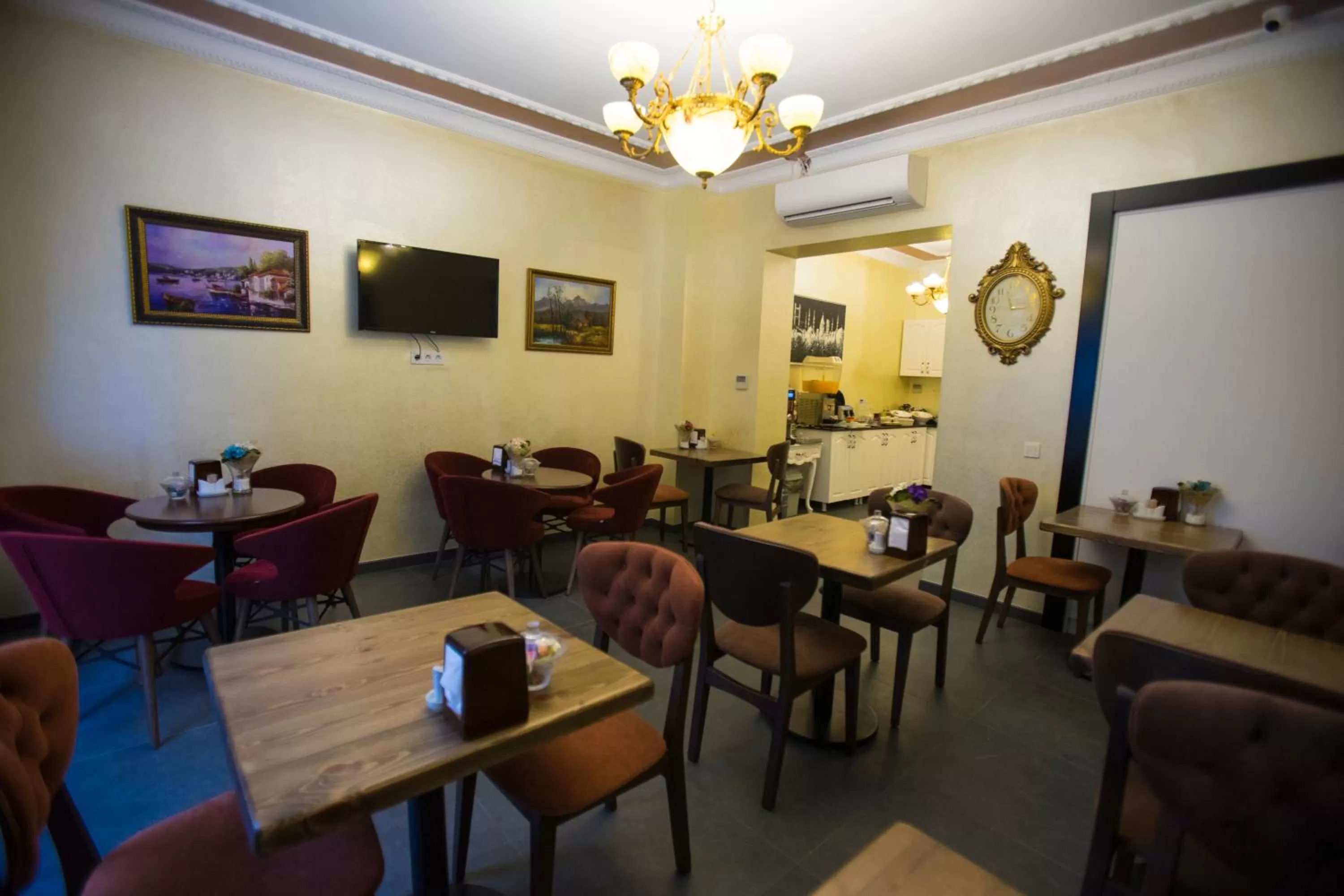 Breakfast in The Void Hotel