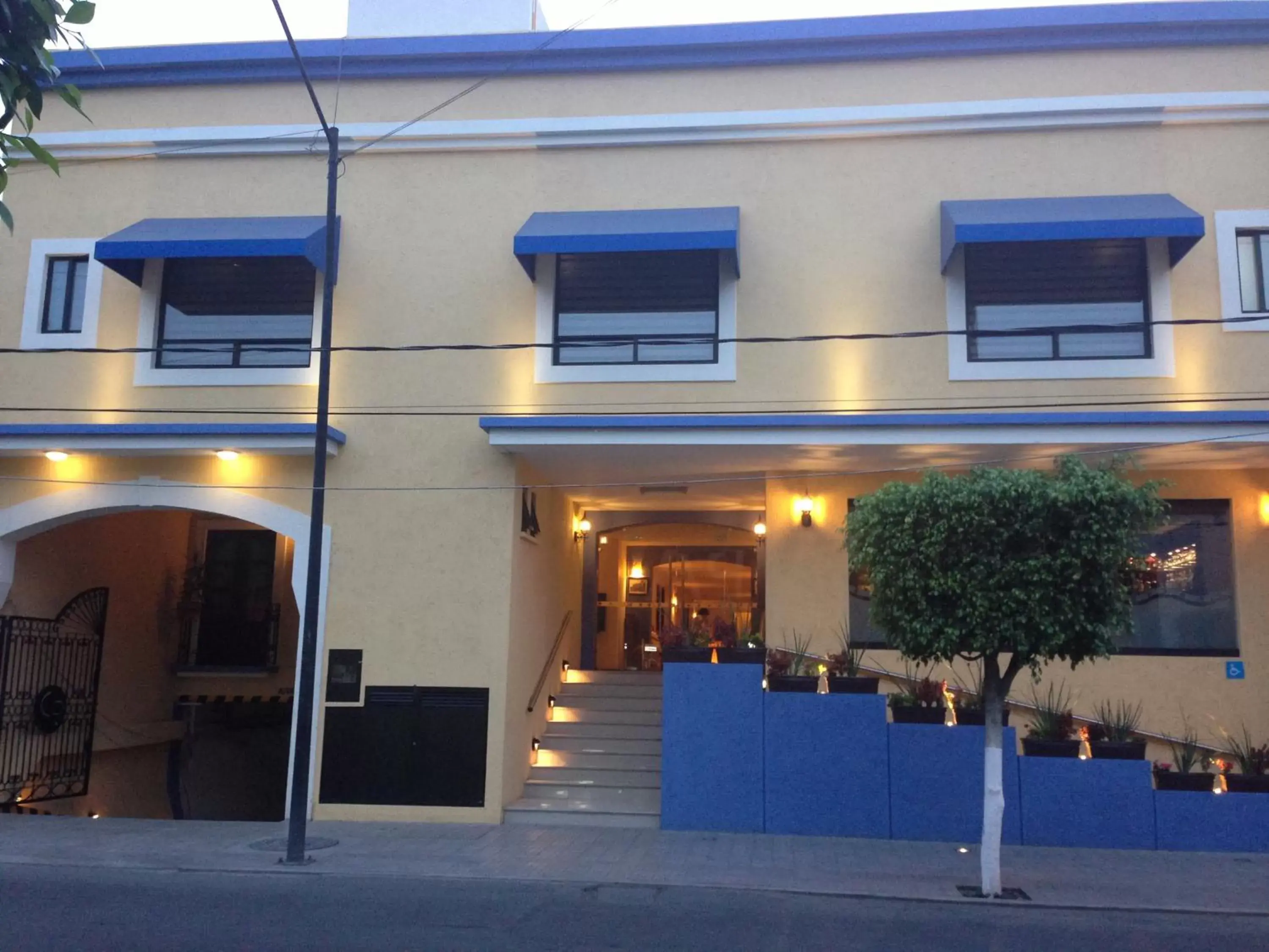 Facade/entrance in Hotel CR Tehuacan