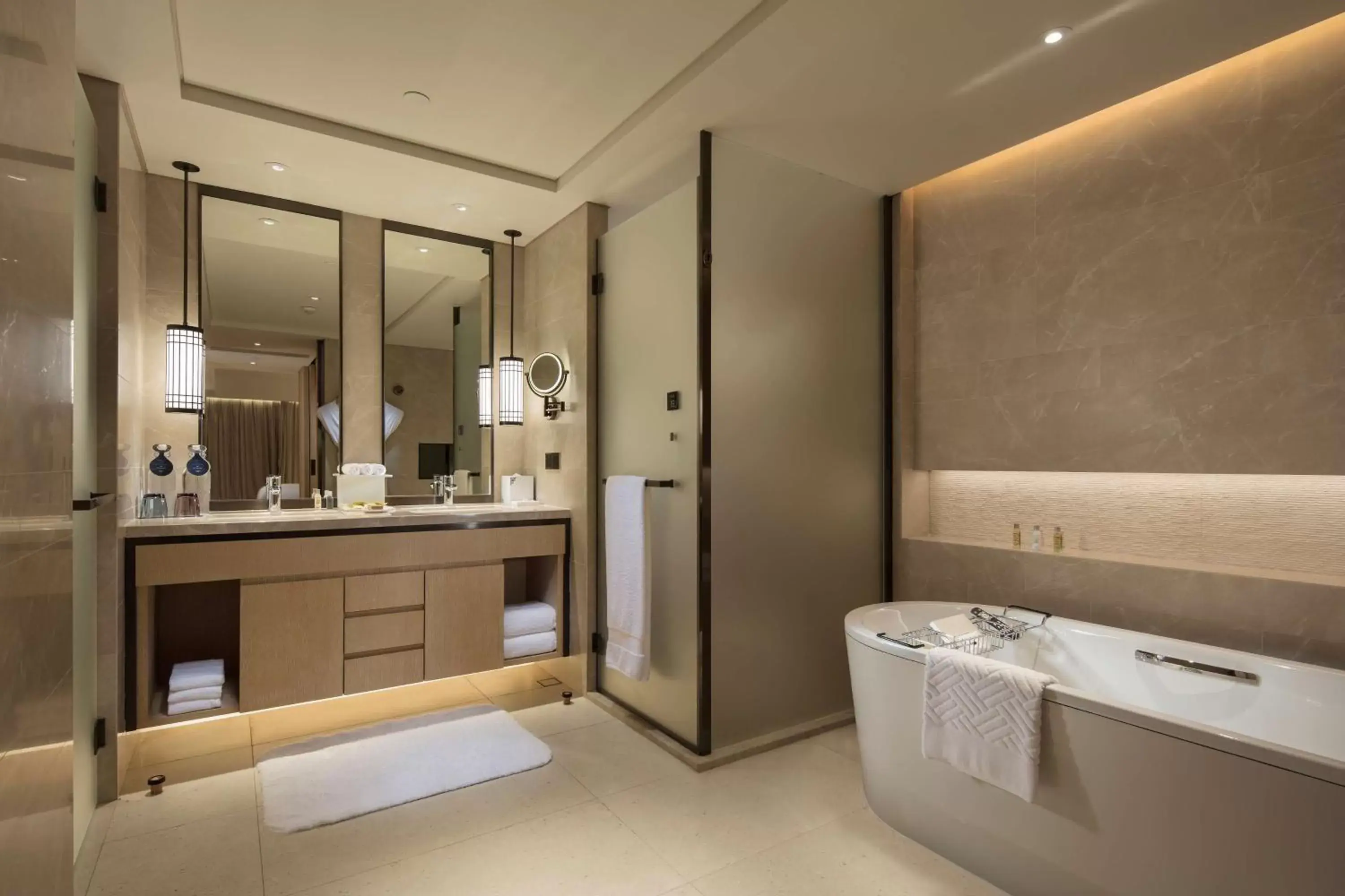 Bathroom in Hilton Shenzhen Shekou Nanhai