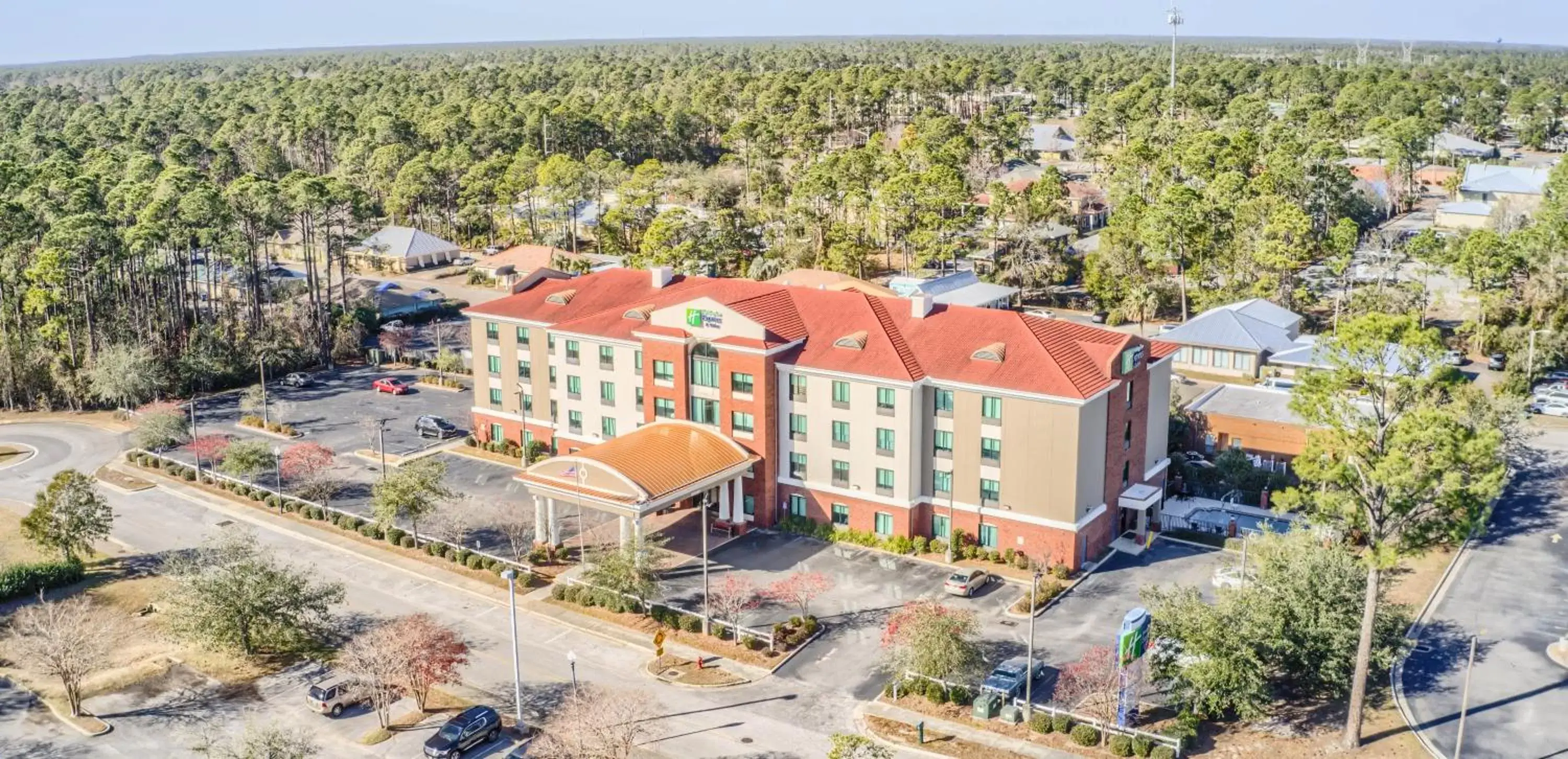 Property building, Bird's-eye View in Holiday Inn Express Hotel & Suites Gulf Shores, an IHG Hotel