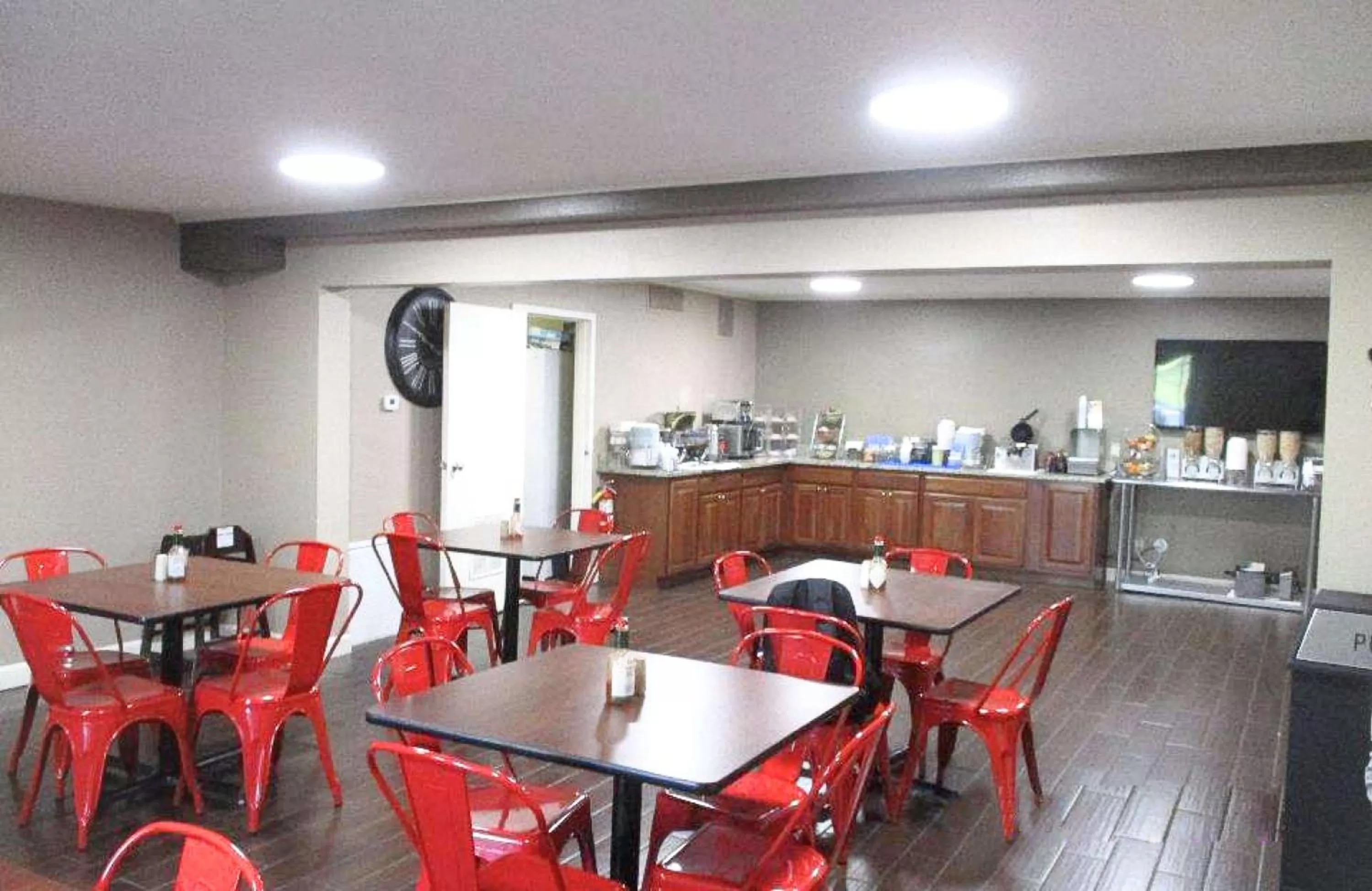 Breakfast in Best Western Shelbyville Lodge