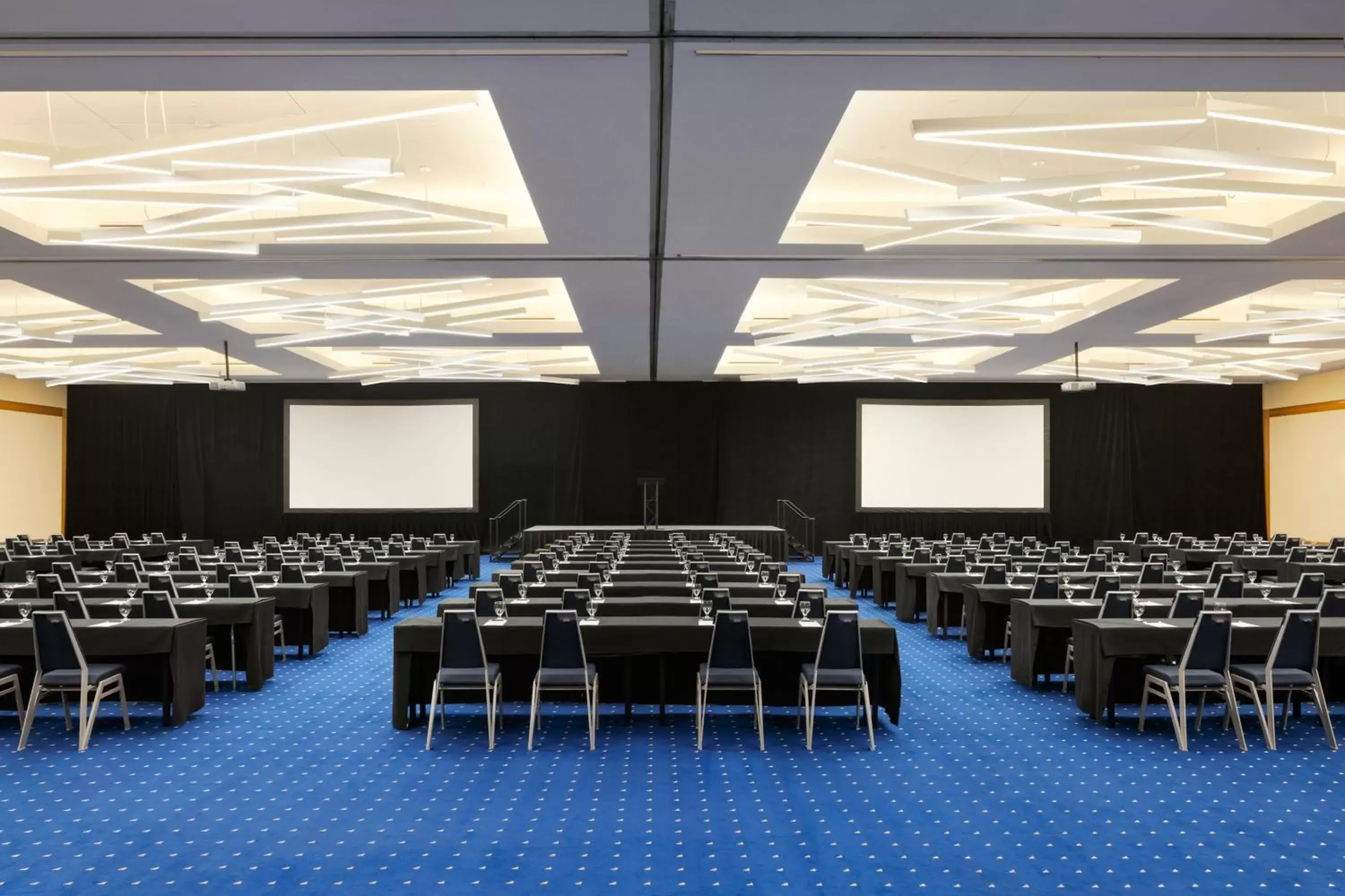 Meeting/conference room in Sheraton Vancouver Wall Centre